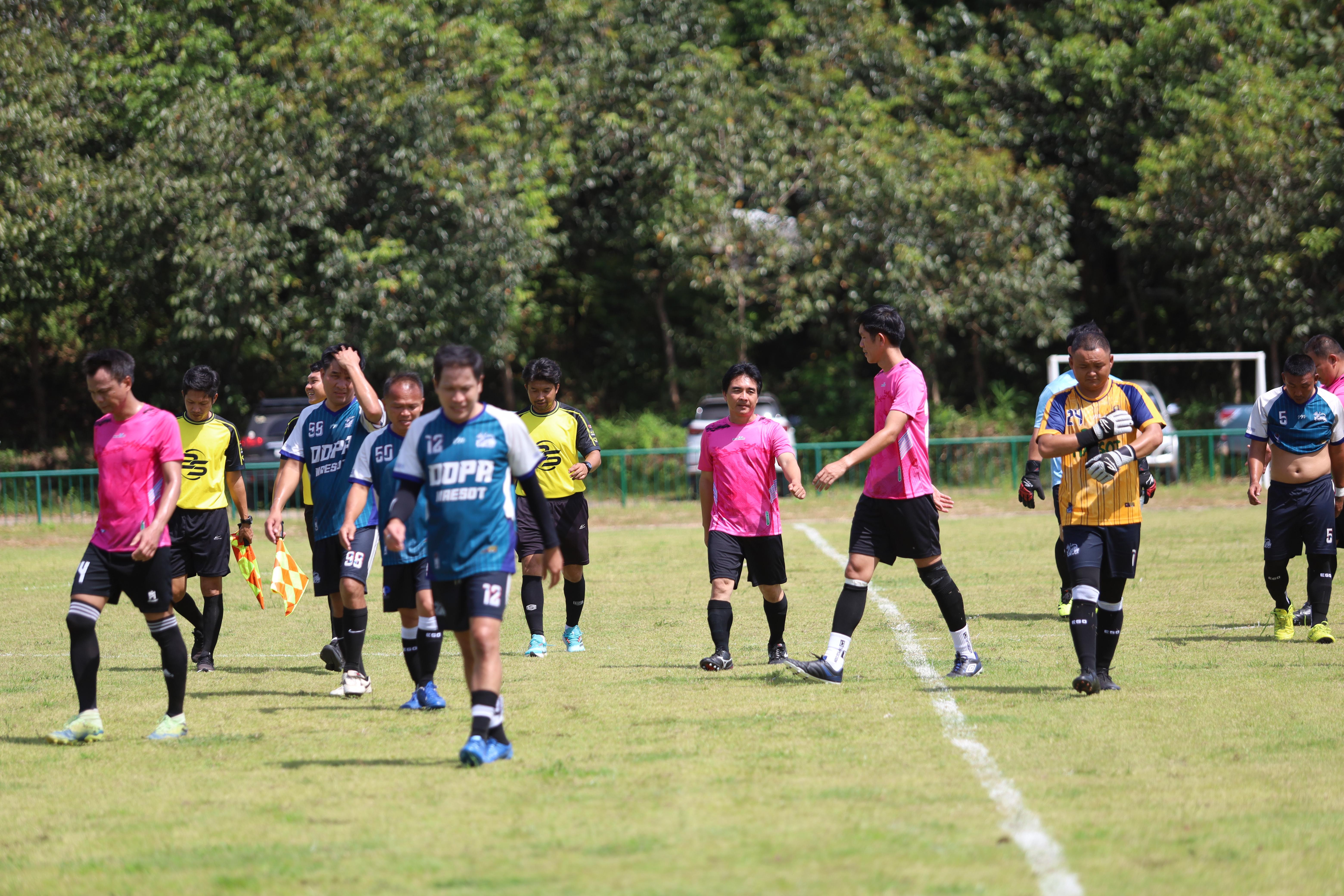 142. การแข่งขันฟุตบอล11คนหน่วยงานคู่ที่2