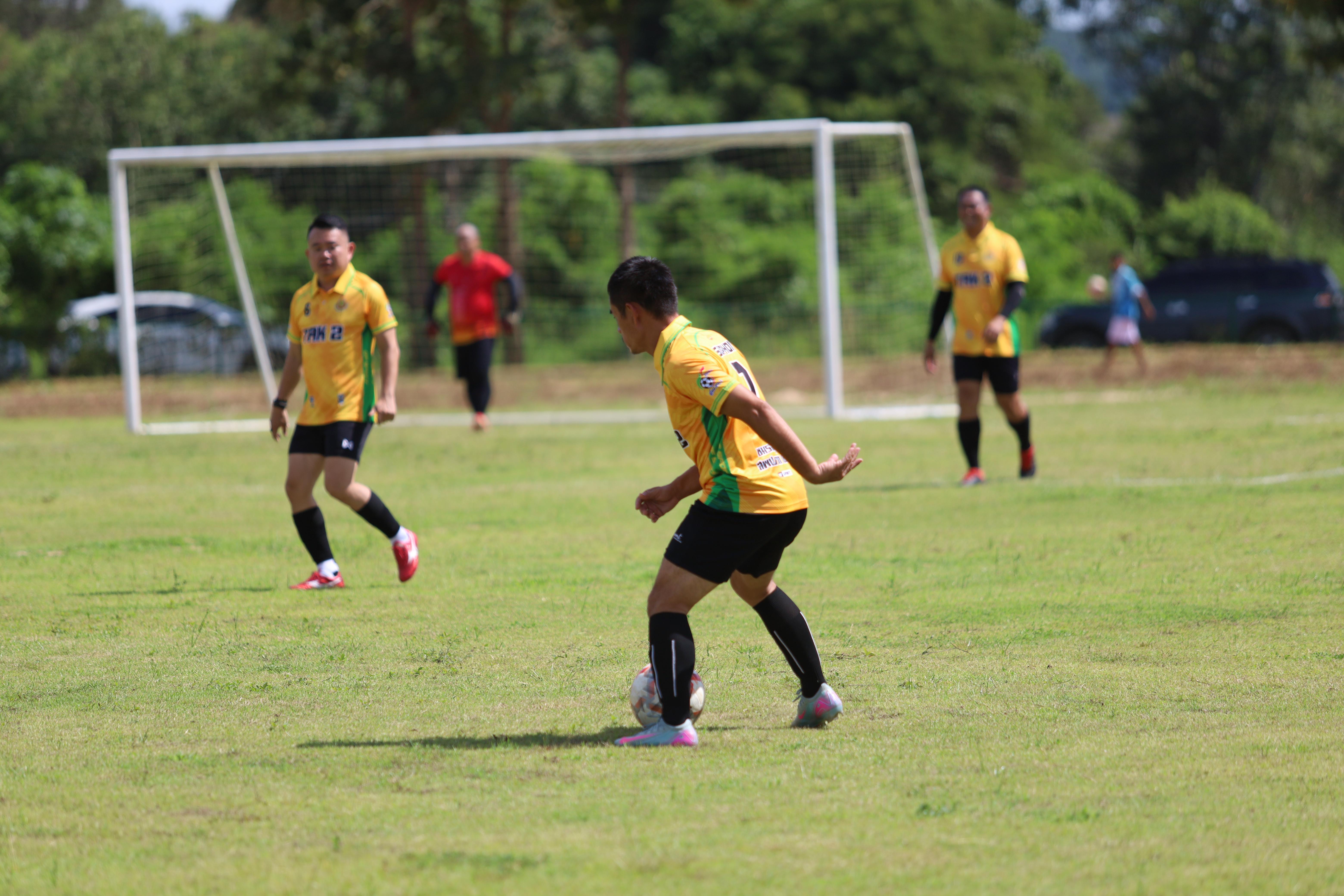 25. การแข่งขันฟุตบอล11คนหน่วยงานคู่ที่3