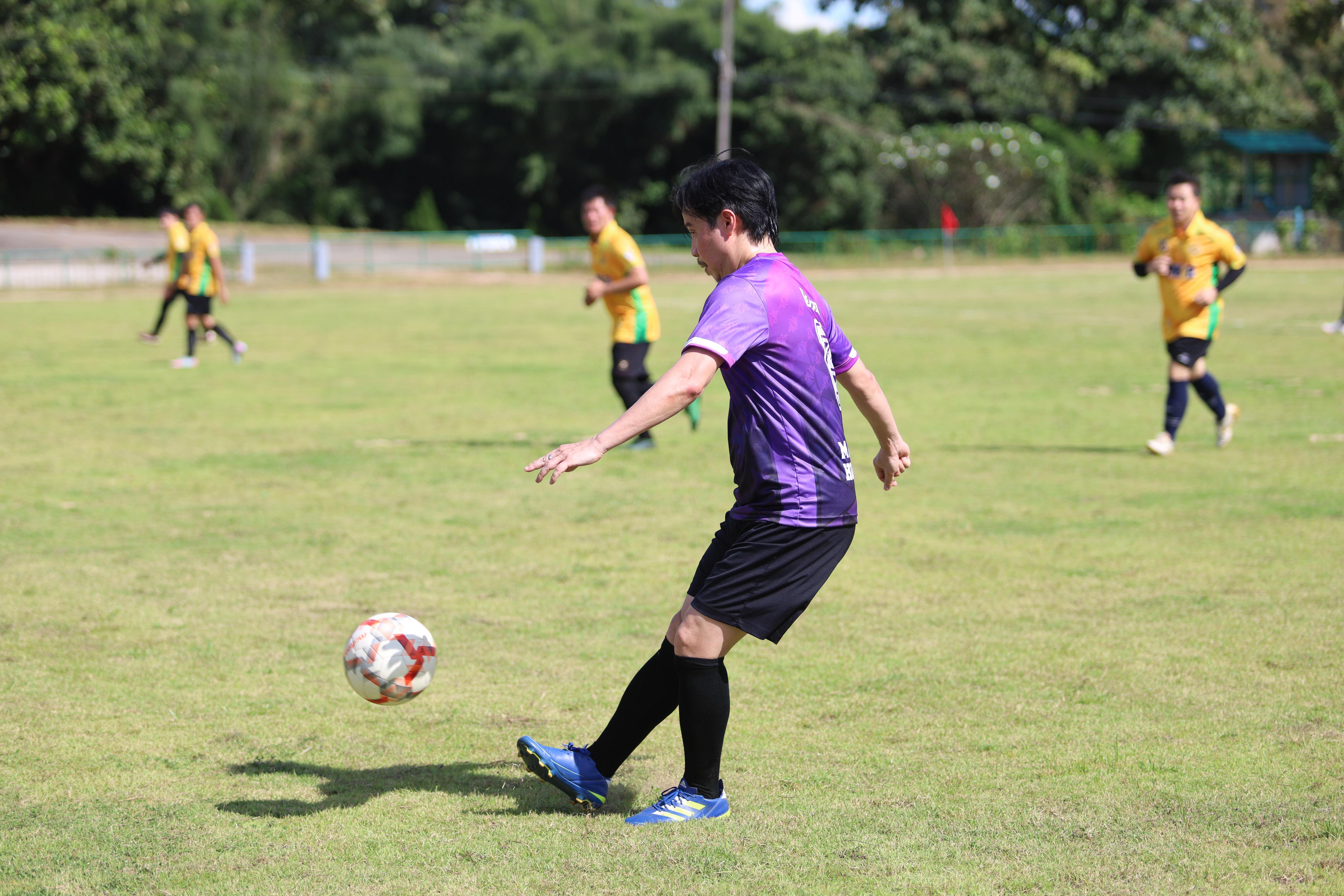 46. การแข่งขันฟุตบอล11คนหน่วยงานคู่ที่3