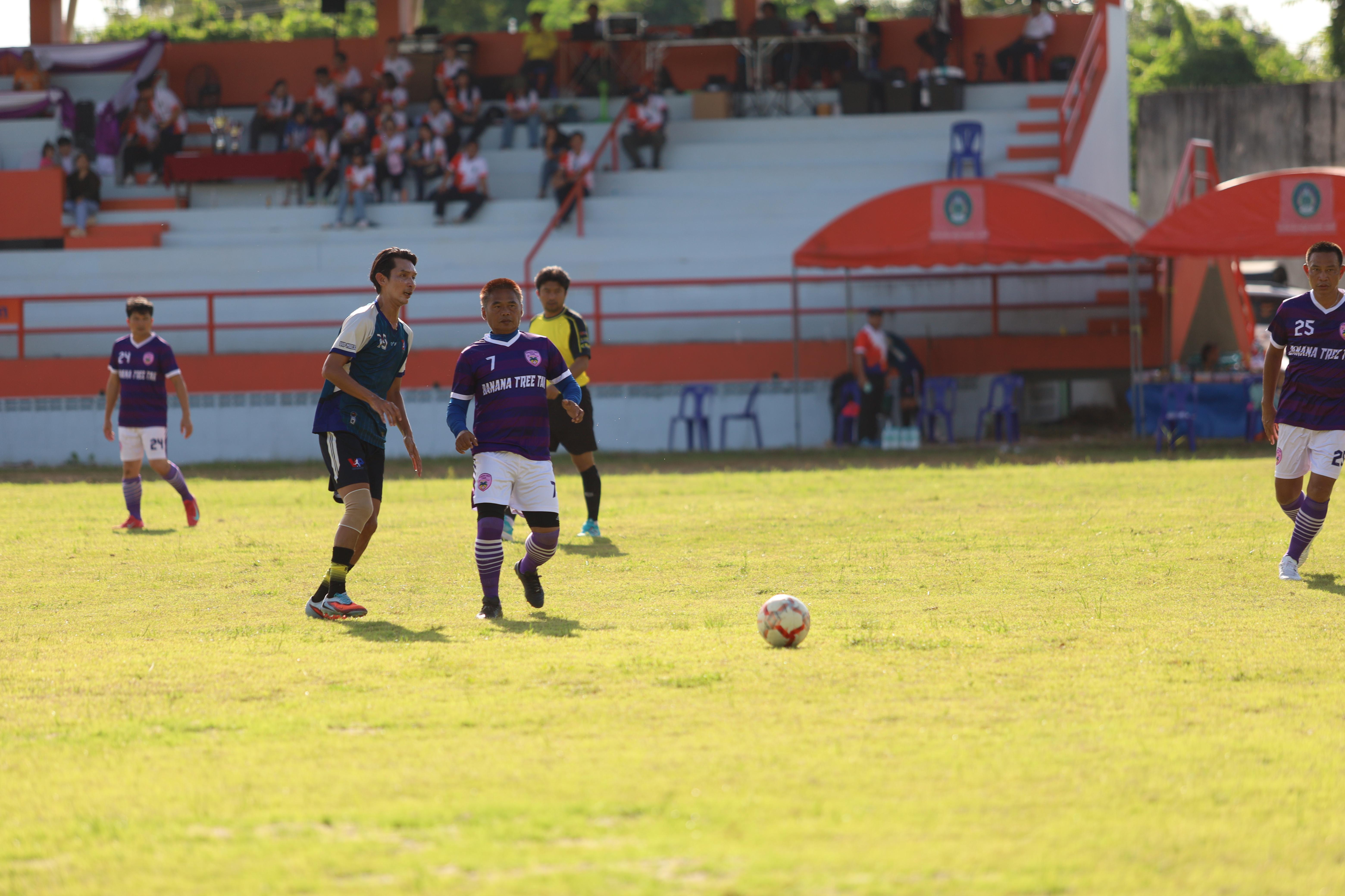 75. การแข่งขันฟุตบอล11คนหน่วยงานคู่ที่4