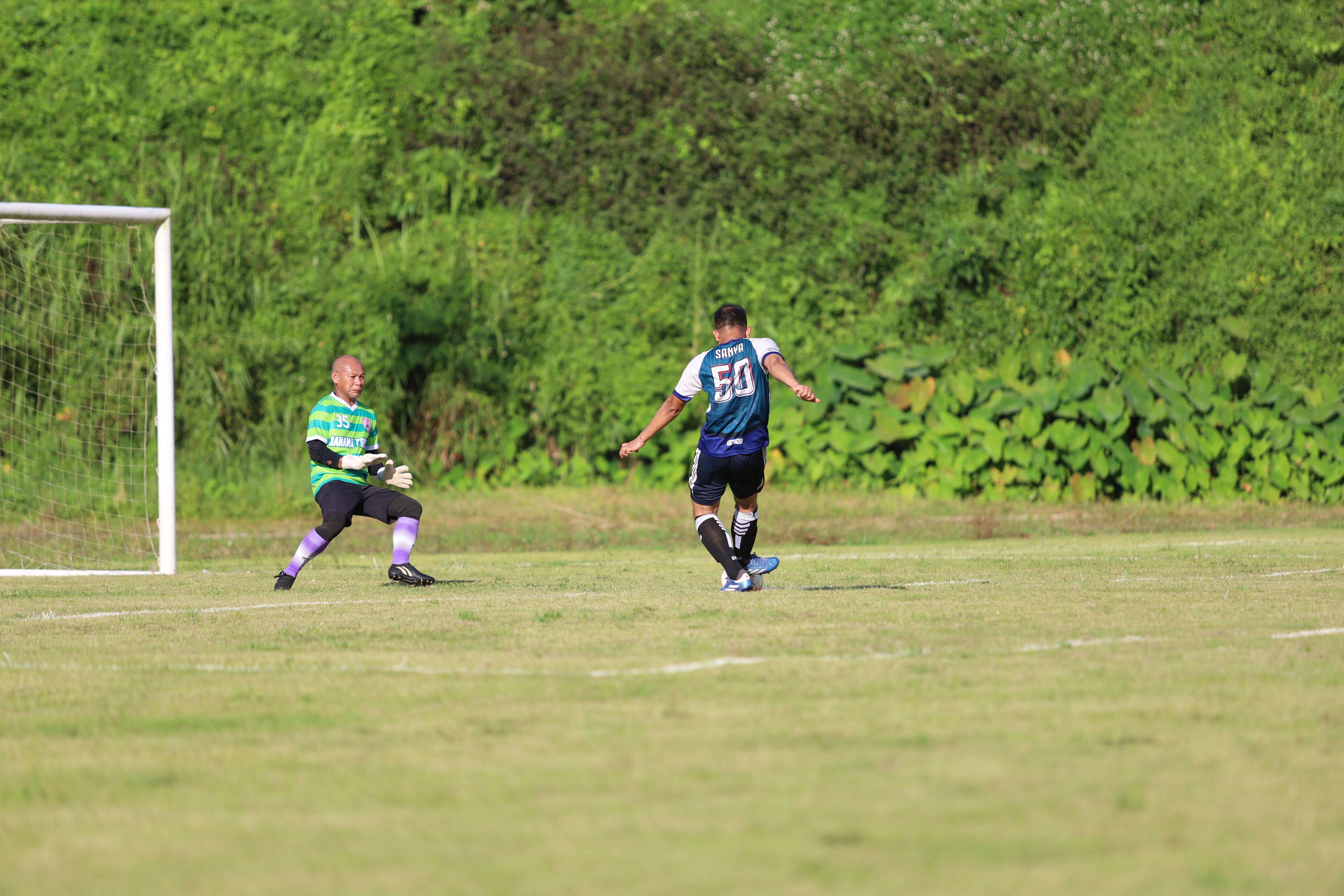 99. การแข่งขันฟุตบอล11คนหน่วยงานคู่ที่4