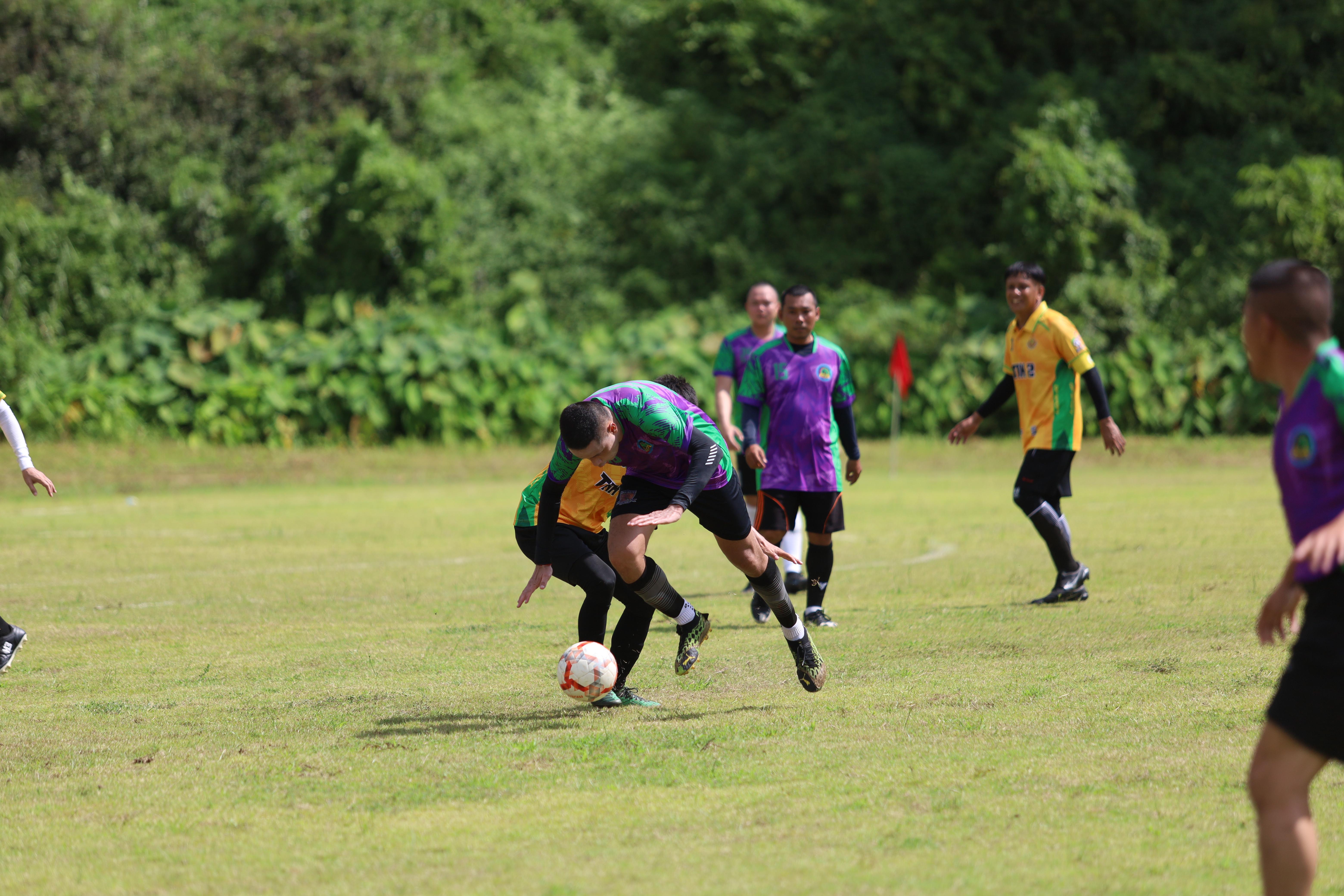 40. การแข่งขันฟุตบอล11คนหน่วยงานคู่ที่5