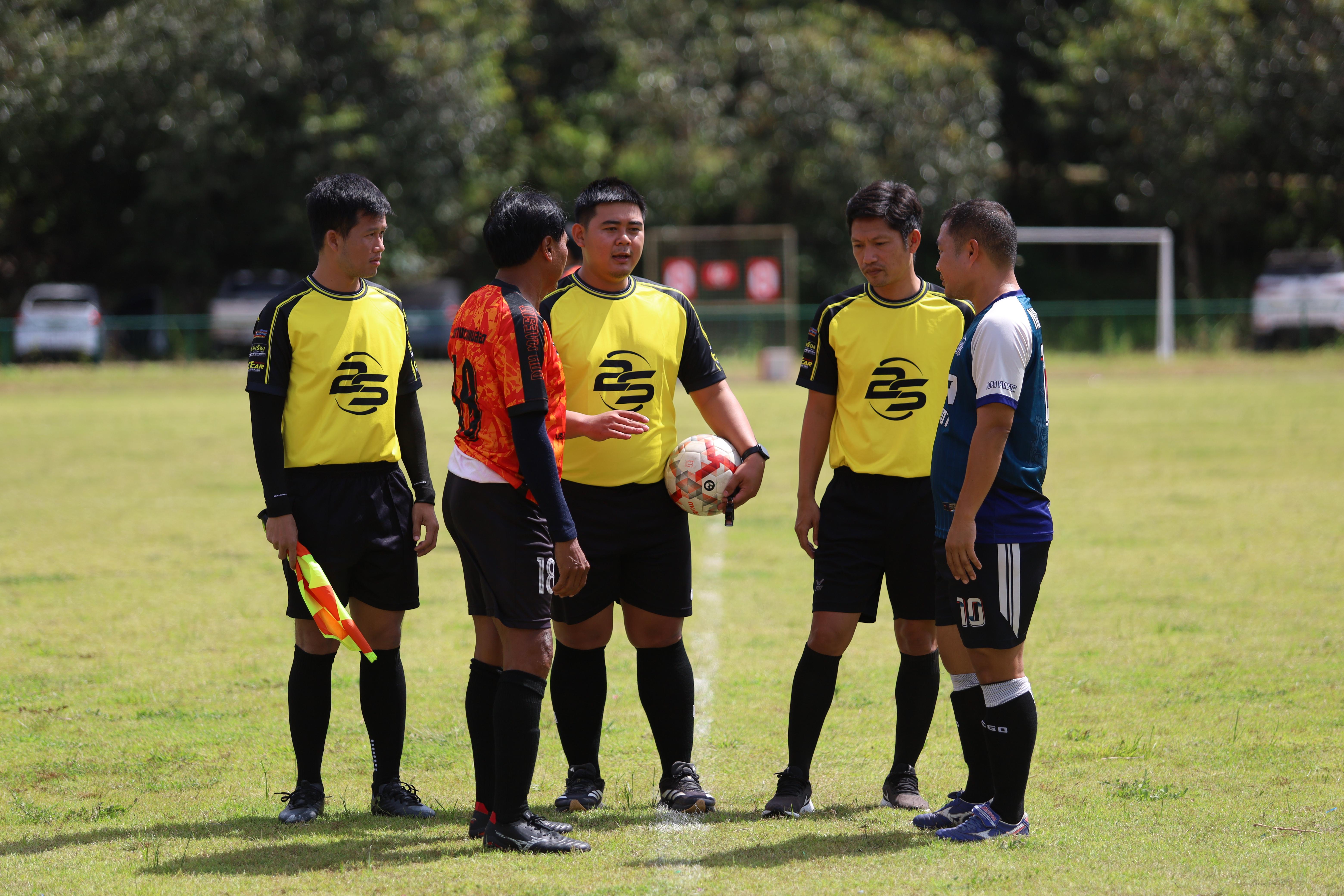 19. การแข่งขันฟุตบอล11คนหน่วยงานคู่ที่6