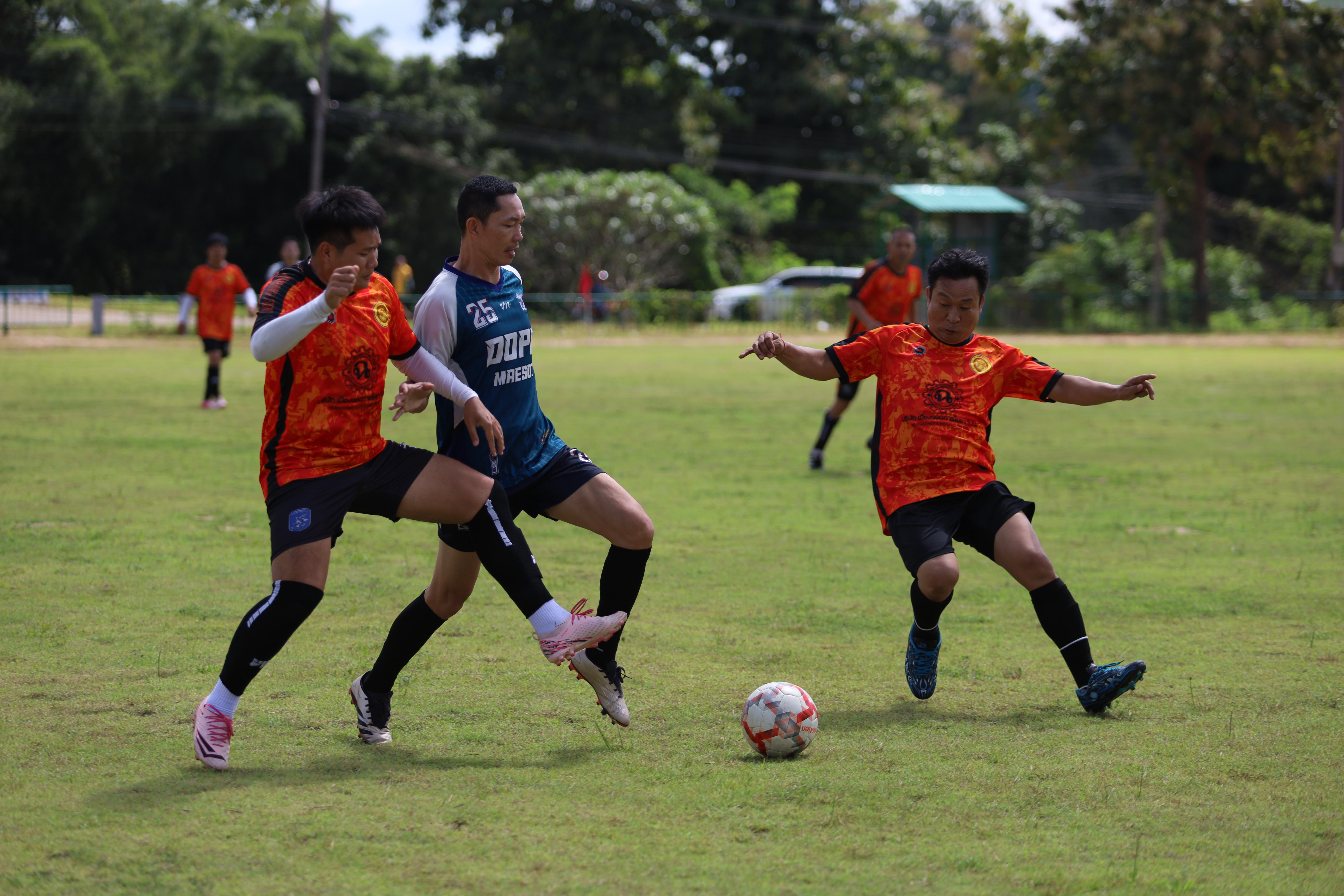 33. การแข่งขันฟุตบอล11คนหน่วยงานคู่ที่6