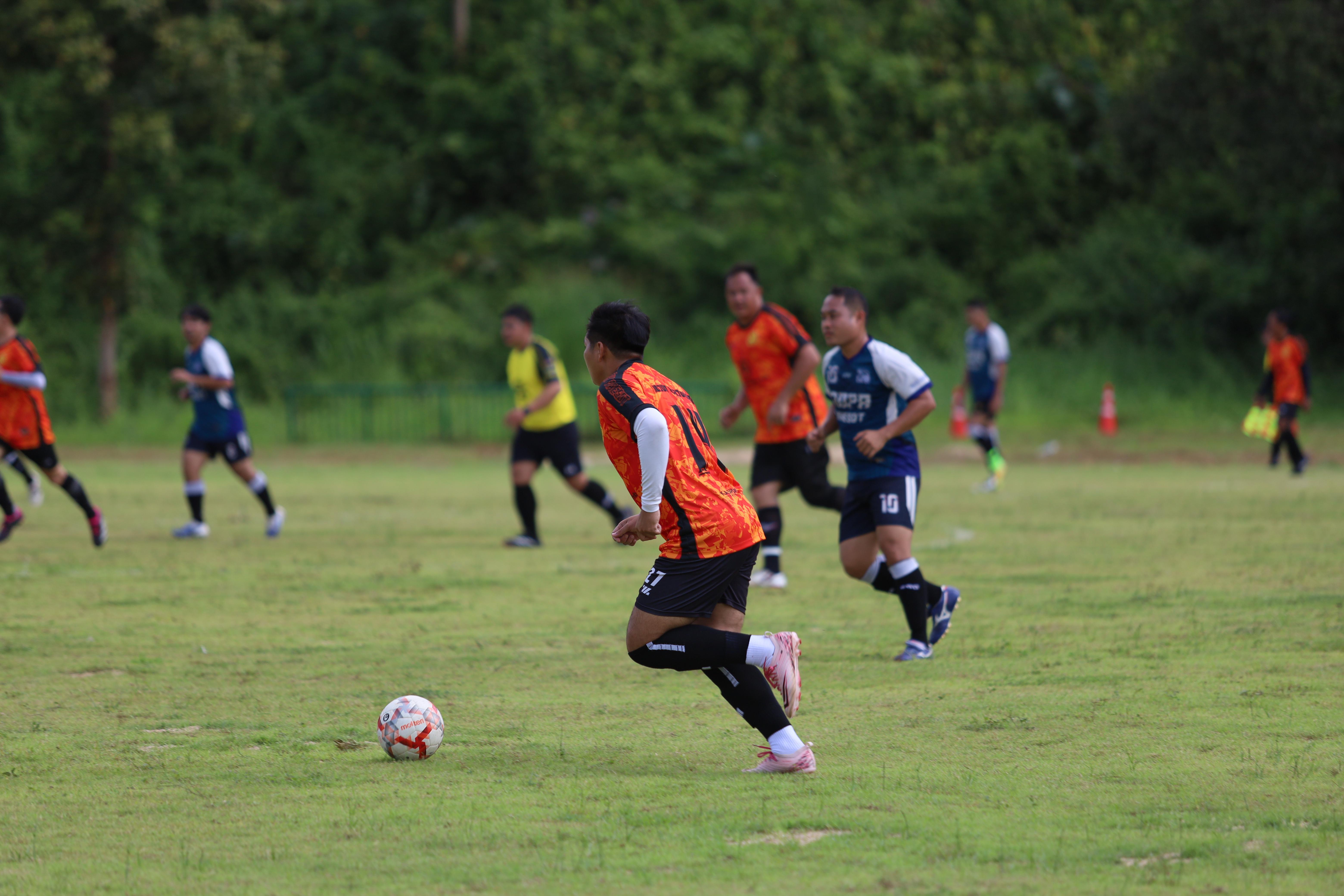 37. การแข่งขันฟุตบอล11คนหน่วยงานคู่ที่6