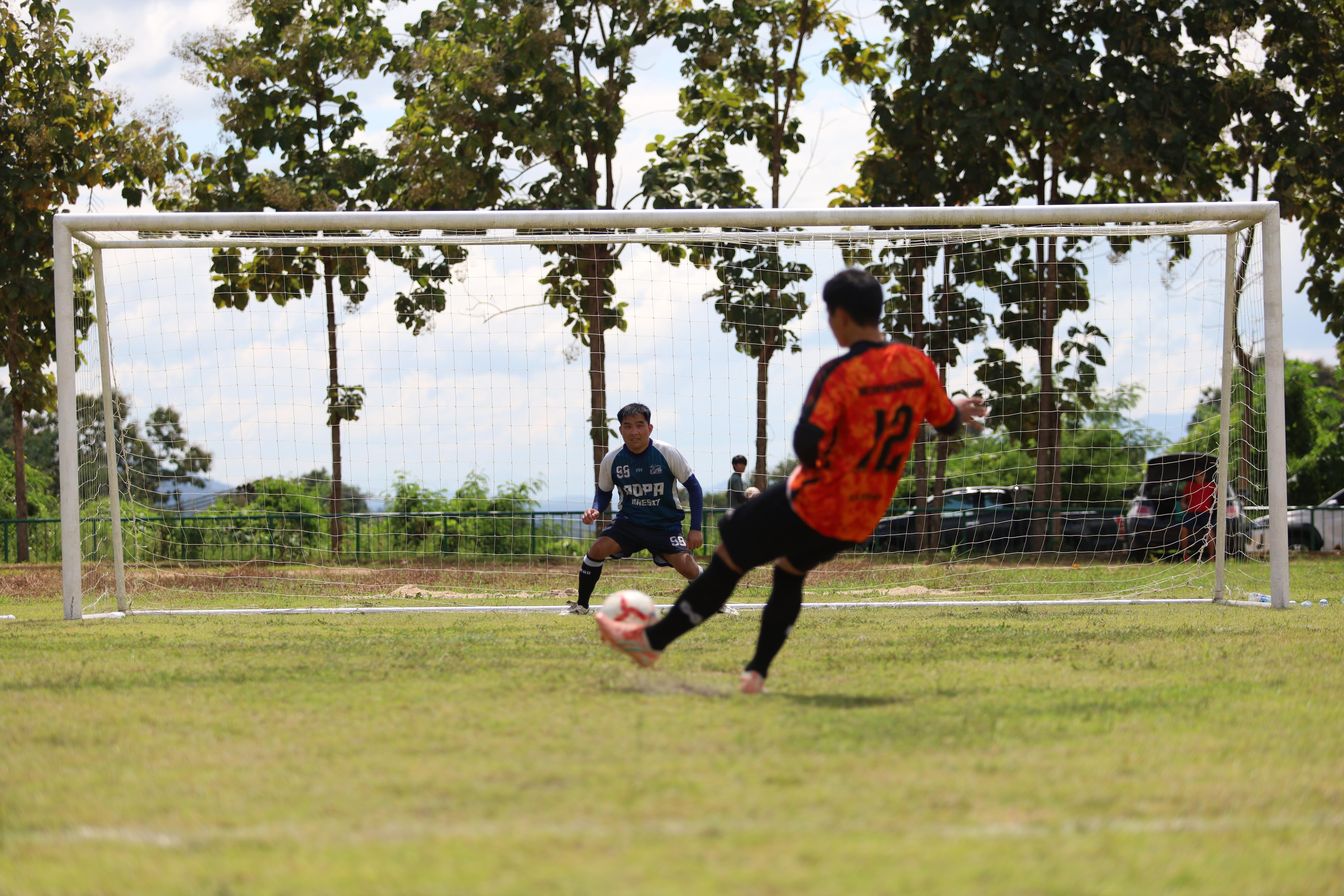 75. การแข่งขันฟุตบอล11คนหน่วยงานคู่ที่6