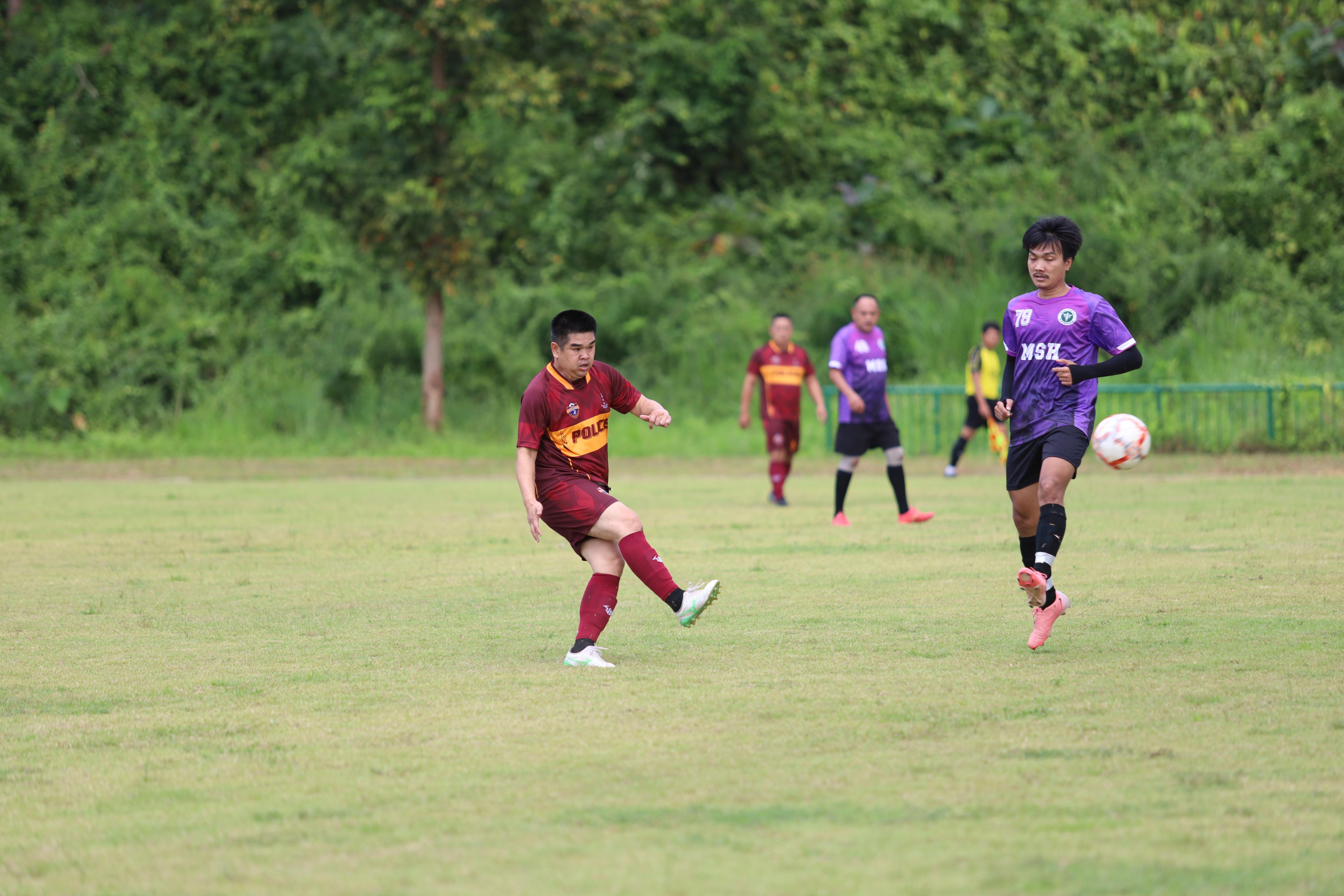 17. งาน25ปีkprums การแข่งขันฟุตบอล11คนหน่วยงานคู่ที่ 7  สถานีตำรวจภูธรแม่สอด 2:0 โรงพยาบาลแม่สอด