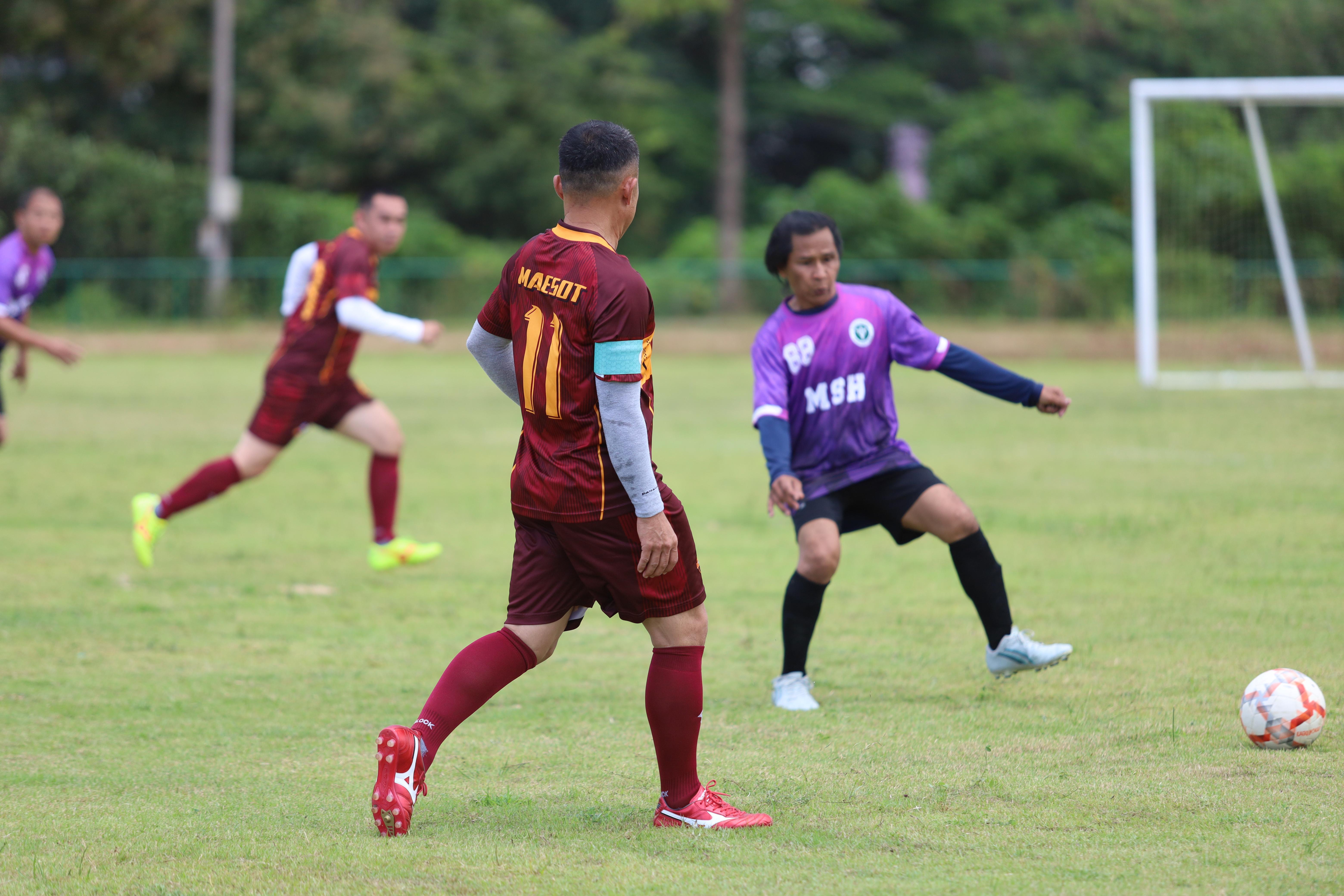 18. งาน25ปีkprums การแข่งขันฟุตบอล11คนหน่วยงานคู่ที่ 7  สถานีตำรวจภูธรแม่สอด 2:0 โรงพยาบาลแม่สอด