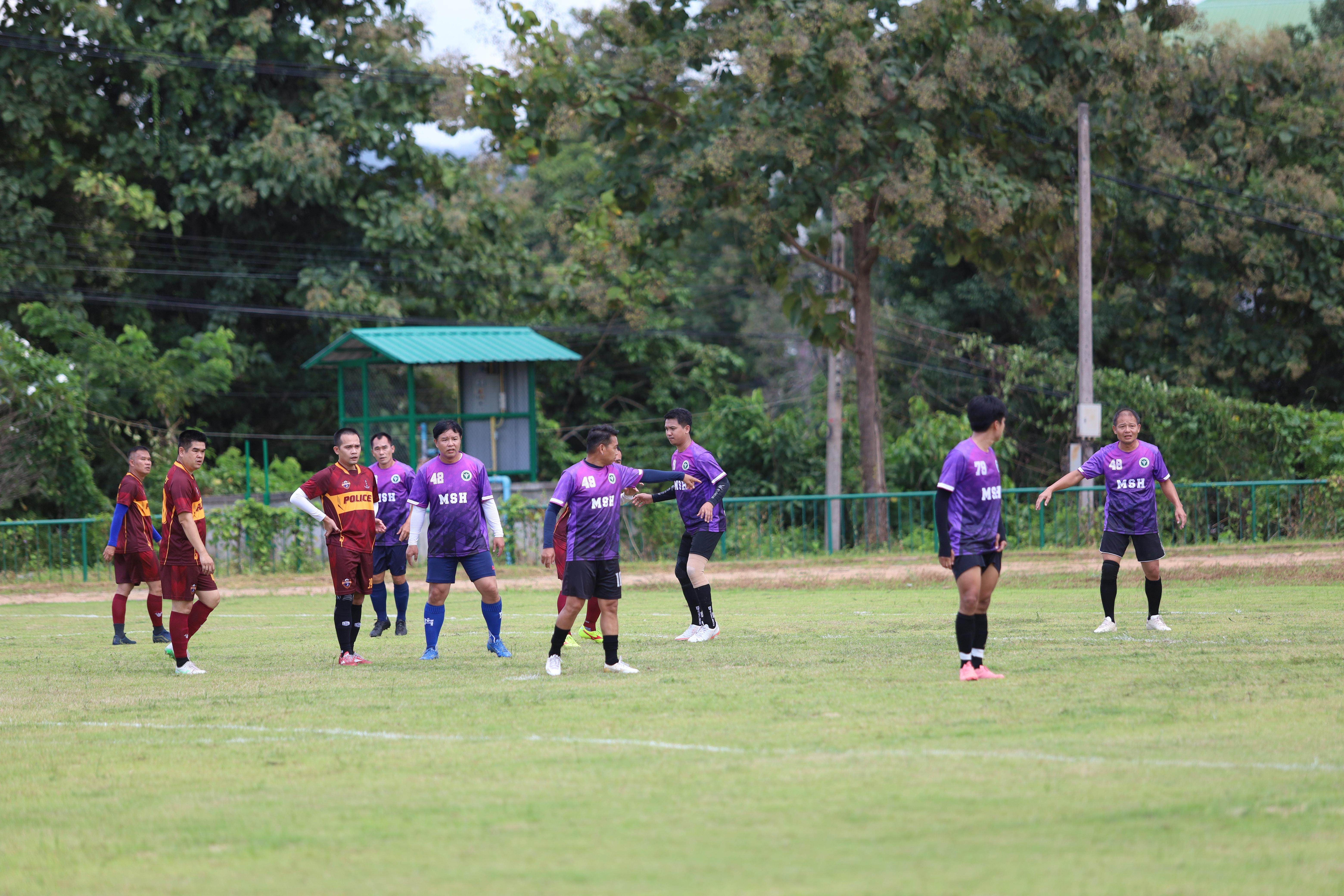 20. งาน25ปีkprums การแข่งขันฟุตบอล11คนหน่วยงานคู่ที่ 7  สถานีตำรวจภูธรแม่สอด 2:0 โรงพยาบาลแม่สอด