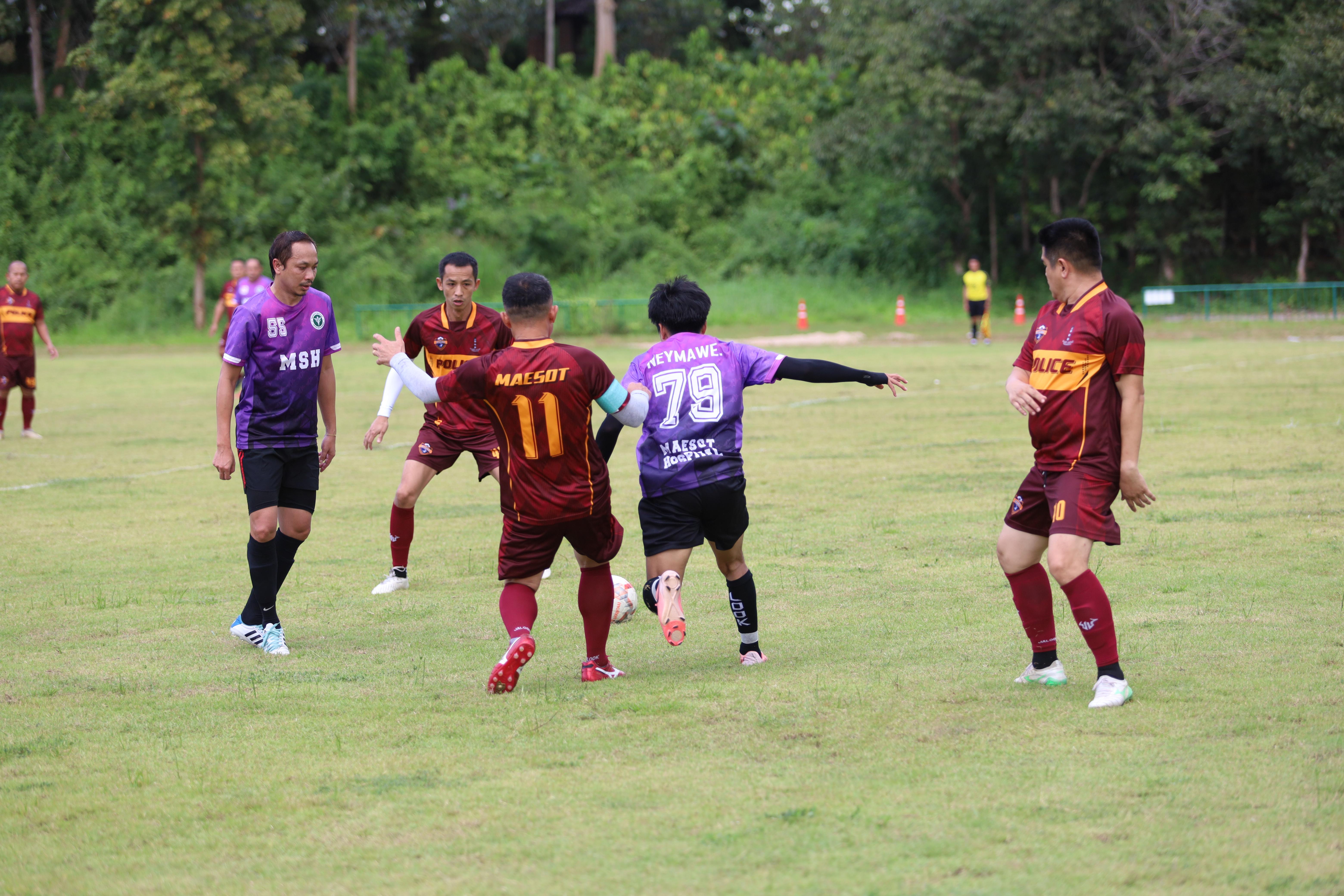 23. งาน25ปีkprums การแข่งขันฟุตบอล11คนหน่วยงานคู่ที่ 7  สถานีตำรวจภูธรแม่สอด 2:0 โรงพยาบาลแม่สอด