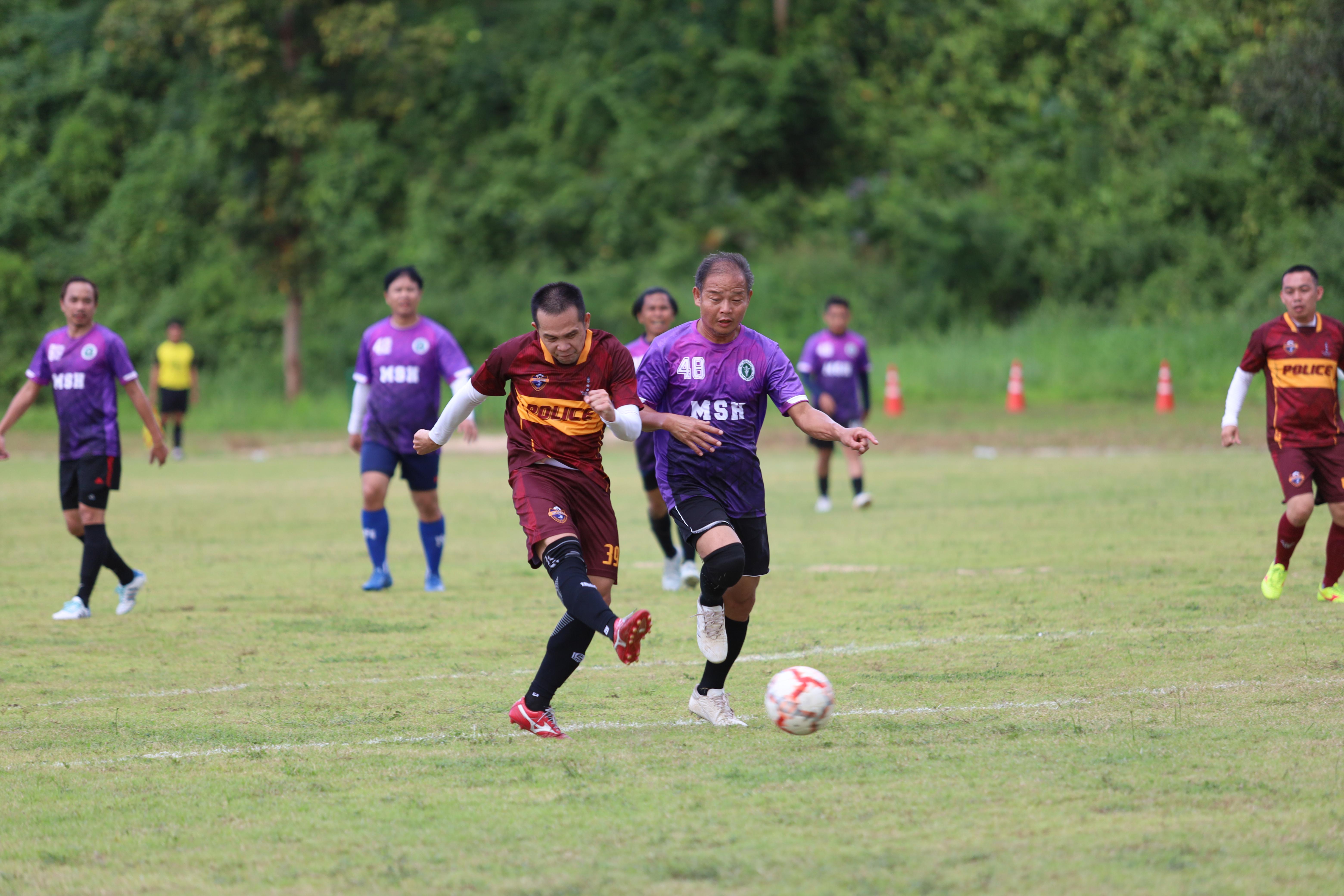 27. งาน25ปีkprums การแข่งขันฟุตบอล11คนหน่วยงานคู่ที่ 7  สถานีตำรวจภูธรแม่สอด 2:0 โรงพยาบาลแม่สอด