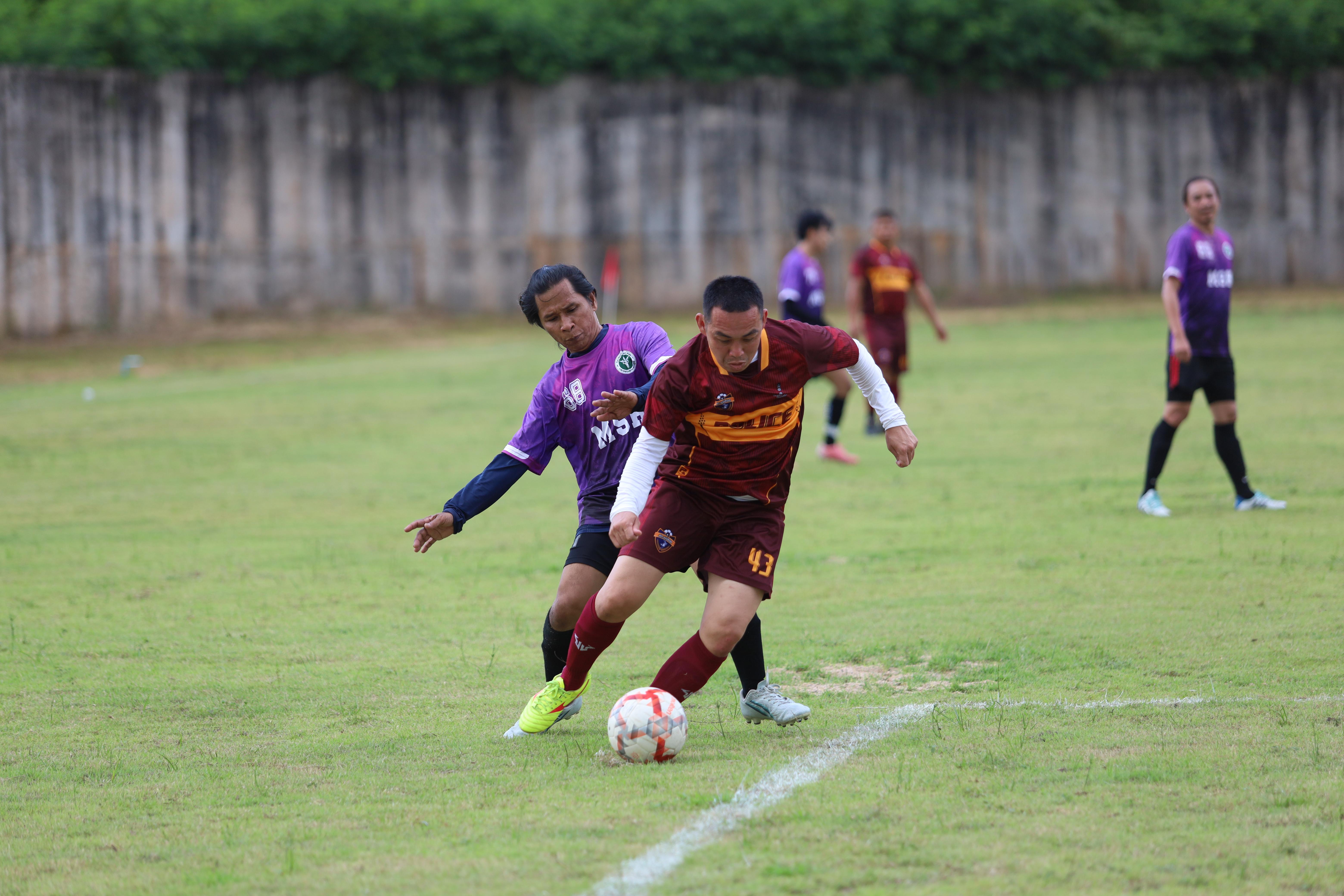 28. งาน25ปีkprums การแข่งขันฟุตบอล11คนหน่วยงานคู่ที่ 7  สถานีตำรวจภูธรแม่สอด 2:0 โรงพยาบาลแม่สอด