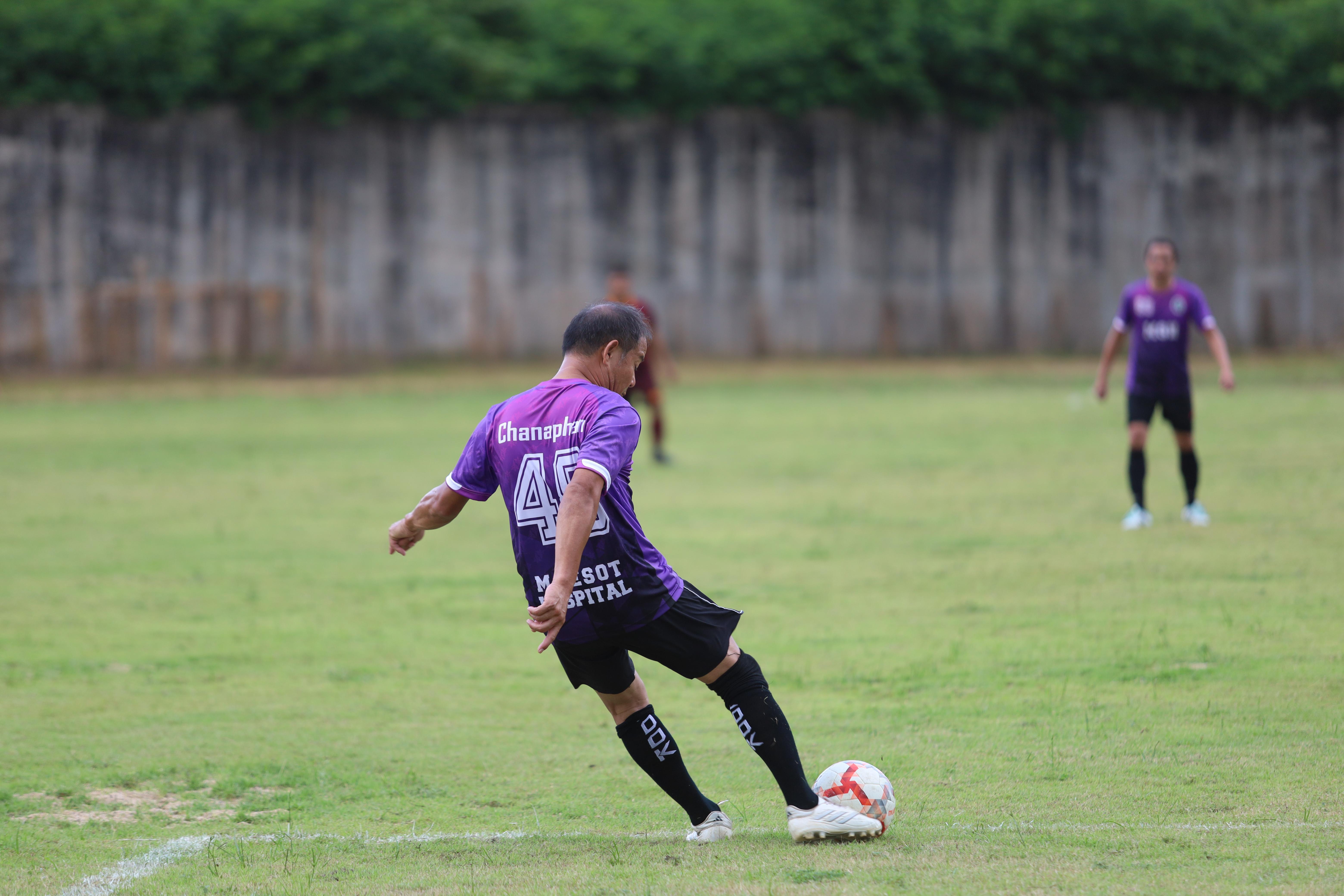 29. งาน25ปีkprums การแข่งขันฟุตบอล11คนหน่วยงานคู่ที่ 7  สถานีตำรวจภูธรแม่สอด 2:0 โรงพยาบาลแม่สอด