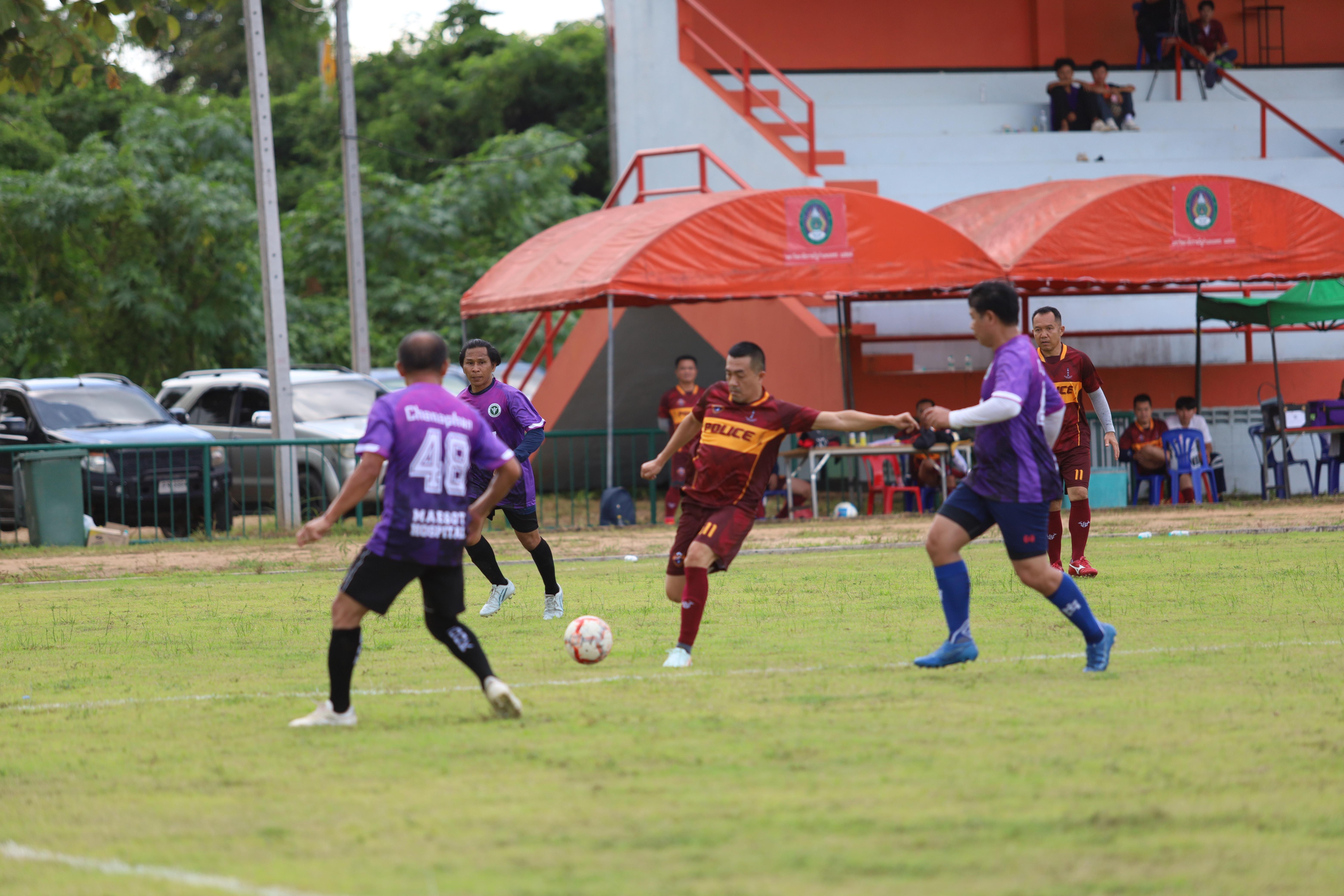 33. งาน25ปีkprums การแข่งขันฟุตบอล11คนหน่วยงานคู่ที่ 7  สถานีตำรวจภูธรแม่สอด 2:0 โรงพยาบาลแม่สอด