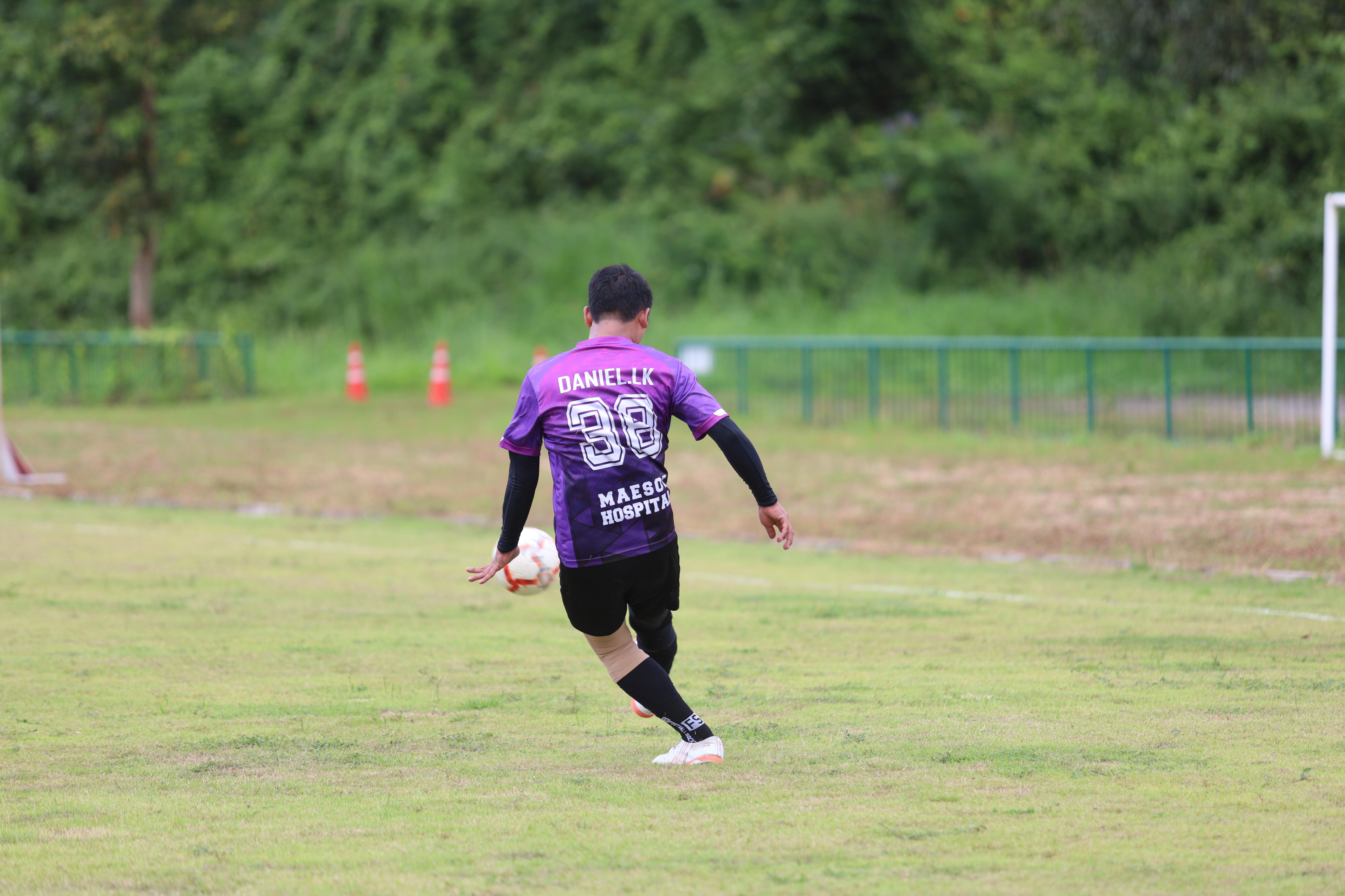 41. งาน25ปีkprums การแข่งขันฟุตบอล11คนหน่วยงานคู่ที่ 7  สถานีตำรวจภูธรแม่สอด 2:0 โรงพยาบาลแม่สอด