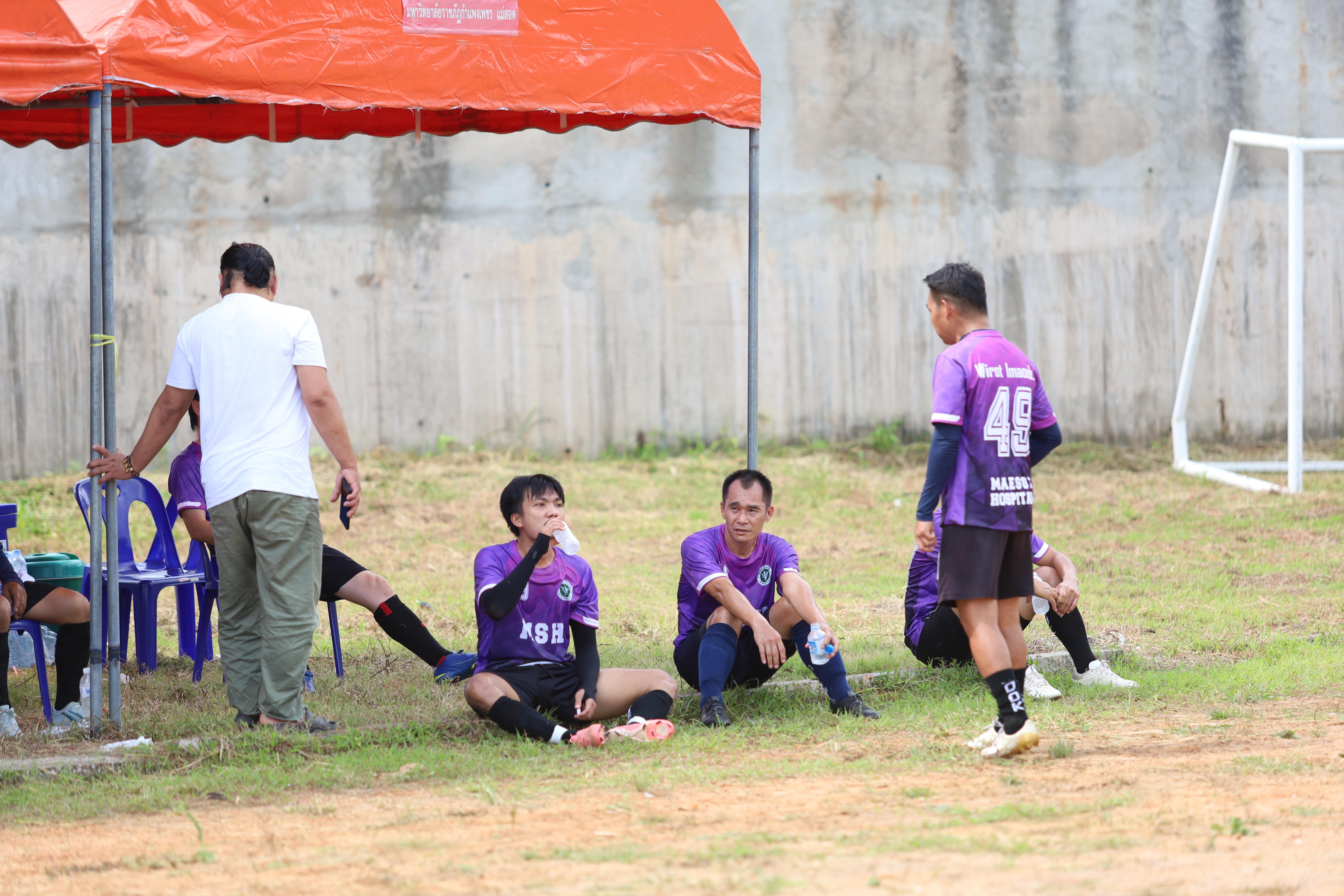 44. งาน25ปีkprums การแข่งขันฟุตบอล11คนหน่วยงานคู่ที่ 7  สถานีตำรวจภูธรแม่สอด 2:0 โรงพยาบาลแม่สอด