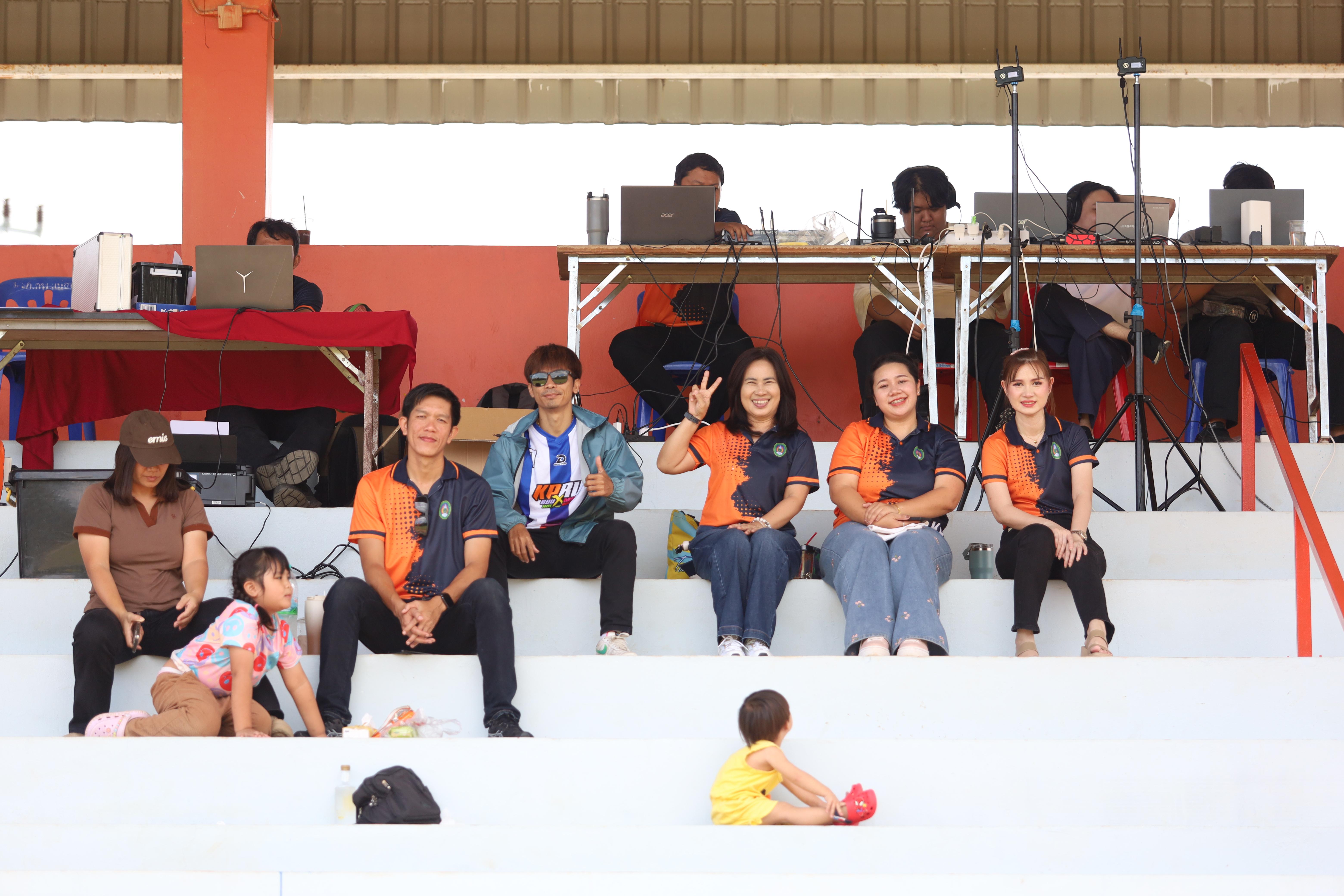 46. งาน25ปีkprums การแข่งขันฟุตบอล11คนหน่วยงานคู่ที่ 7  สถานีตำรวจภูธรแม่สอด 2:0 โรงพยาบาลแม่สอด