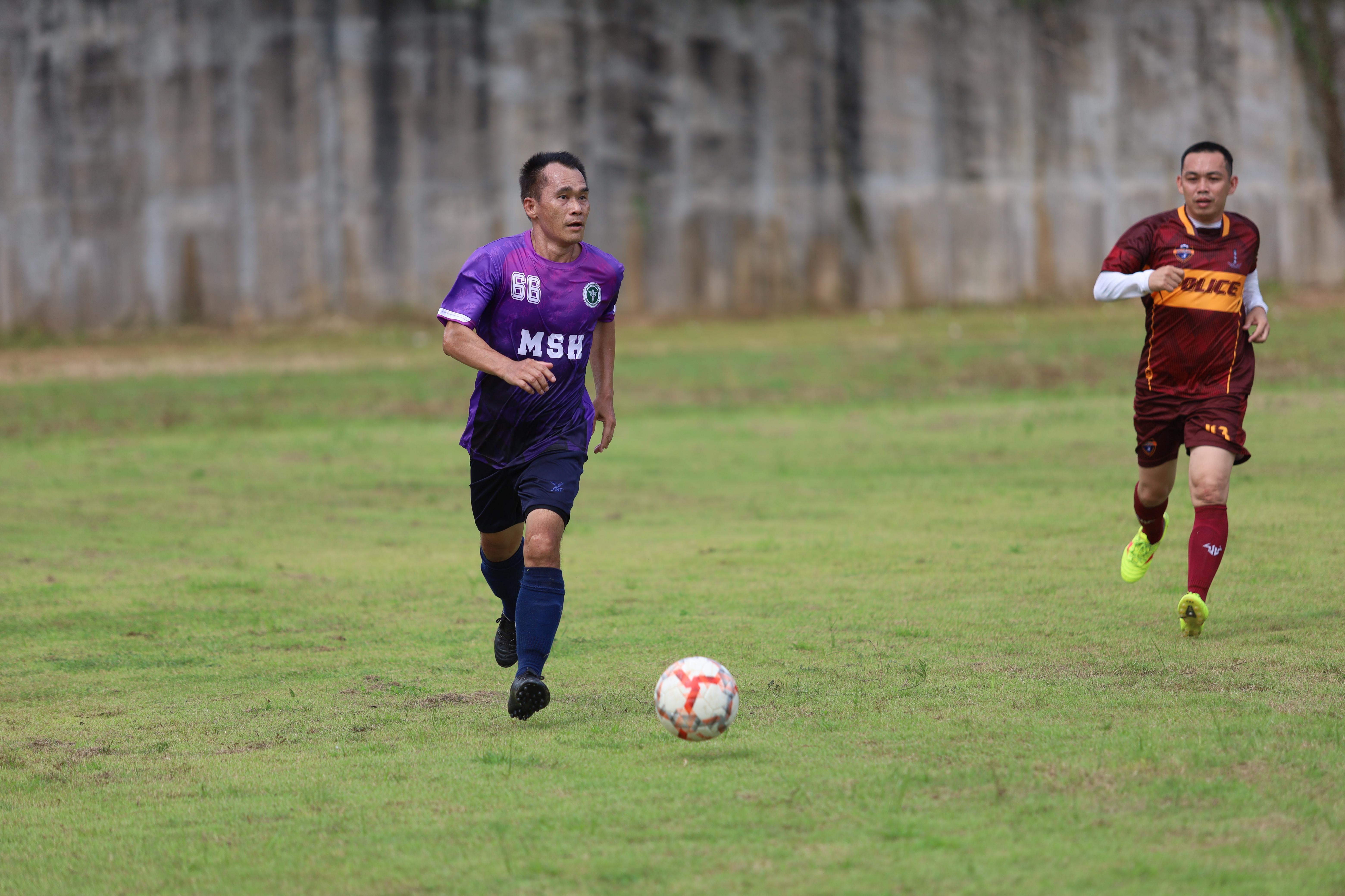 54. งาน25ปีkprums การแข่งขันฟุตบอล11คนหน่วยงานคู่ที่ 7  สถานีตำรวจภูธรแม่สอด 2:0 โรงพยาบาลแม่สอด