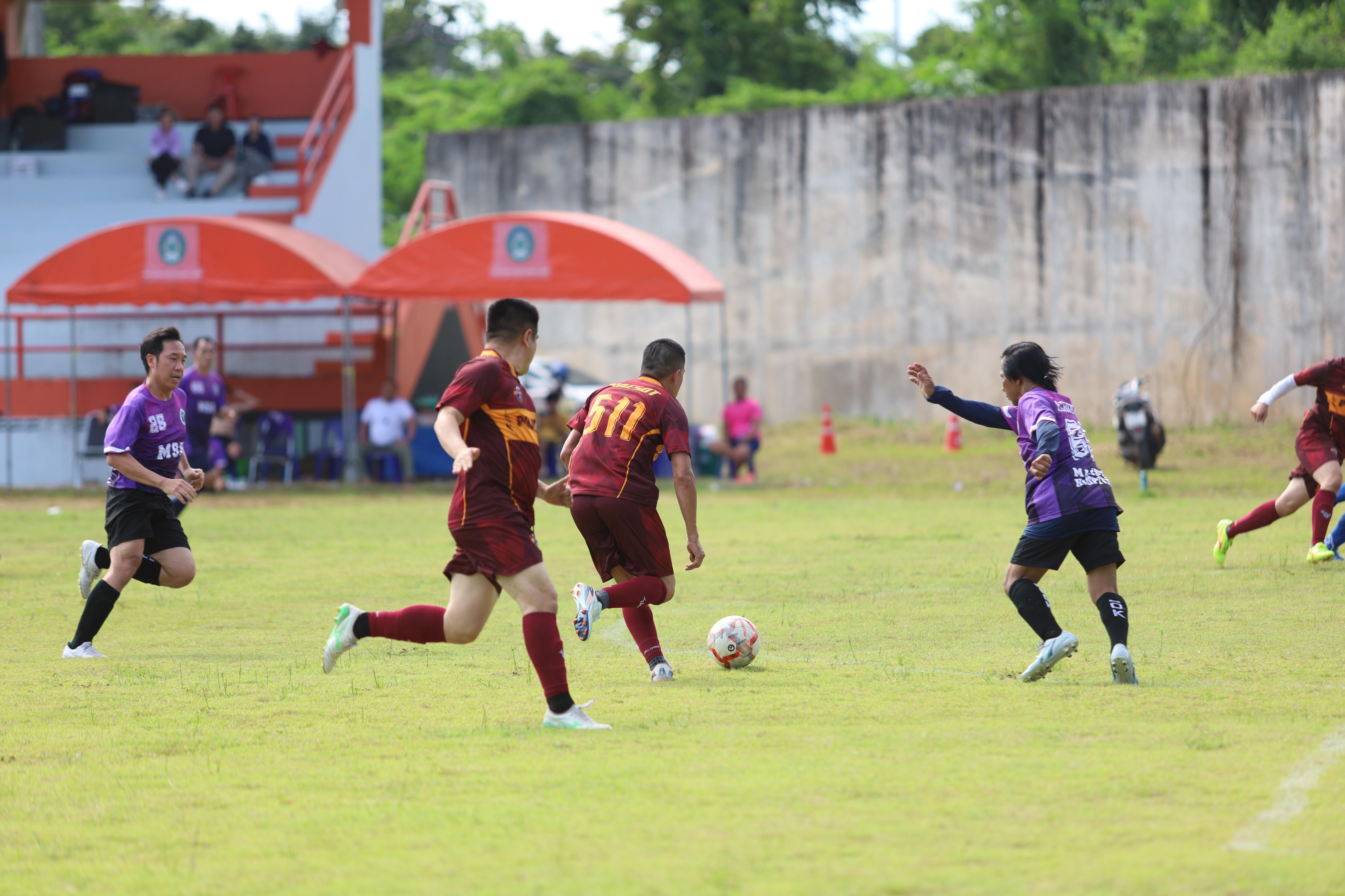 61. งาน25ปีkprums การแข่งขันฟุตบอล11คนหน่วยงานคู่ที่ 7  สถานีตำรวจภูธรแม่สอด 2:0 โรงพยาบาลแม่สอด