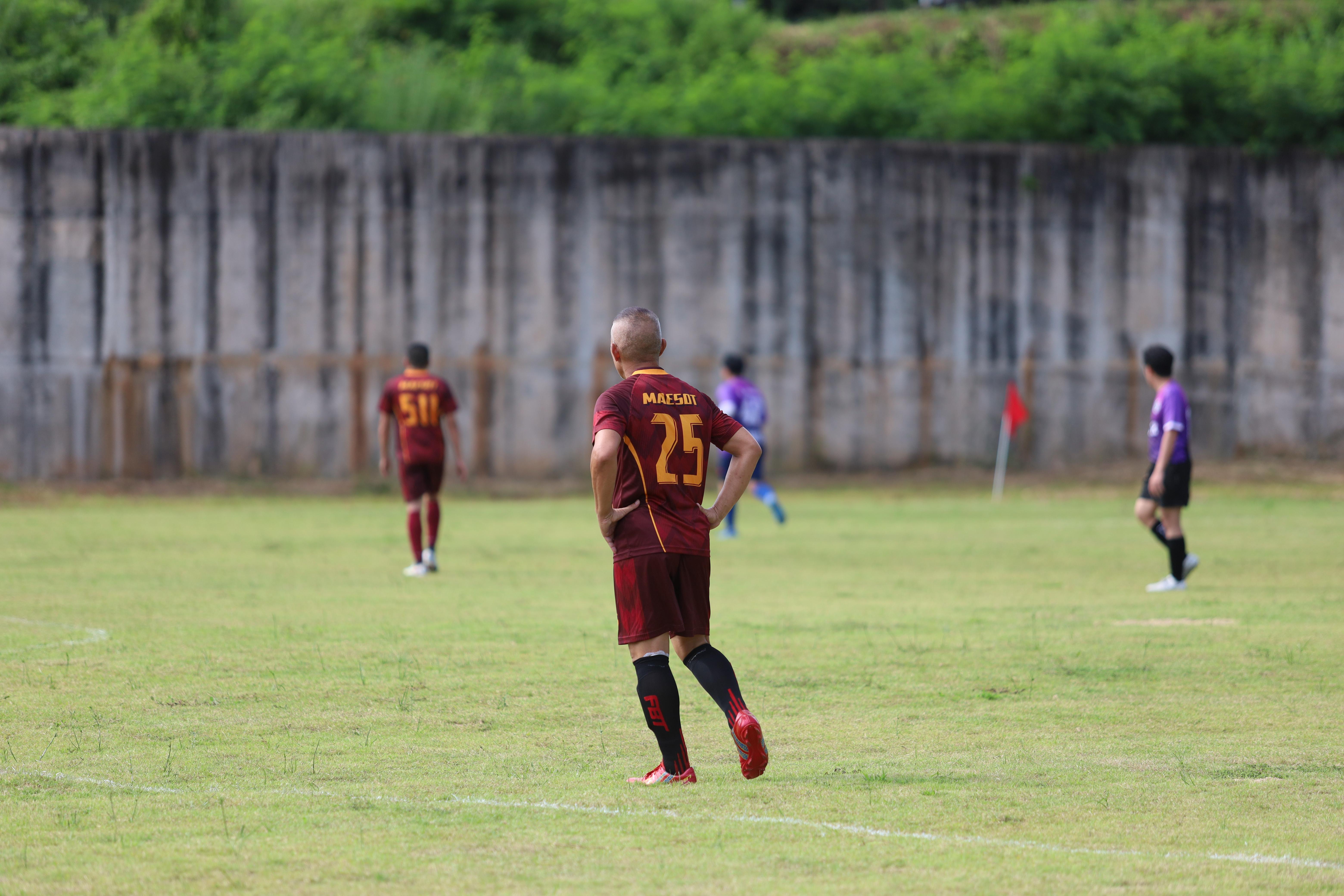 64. งาน25ปีkprums การแข่งขันฟุตบอล11คนหน่วยงานคู่ที่ 7  สถานีตำรวจภูธรแม่สอด 2:0 โรงพยาบาลแม่สอด