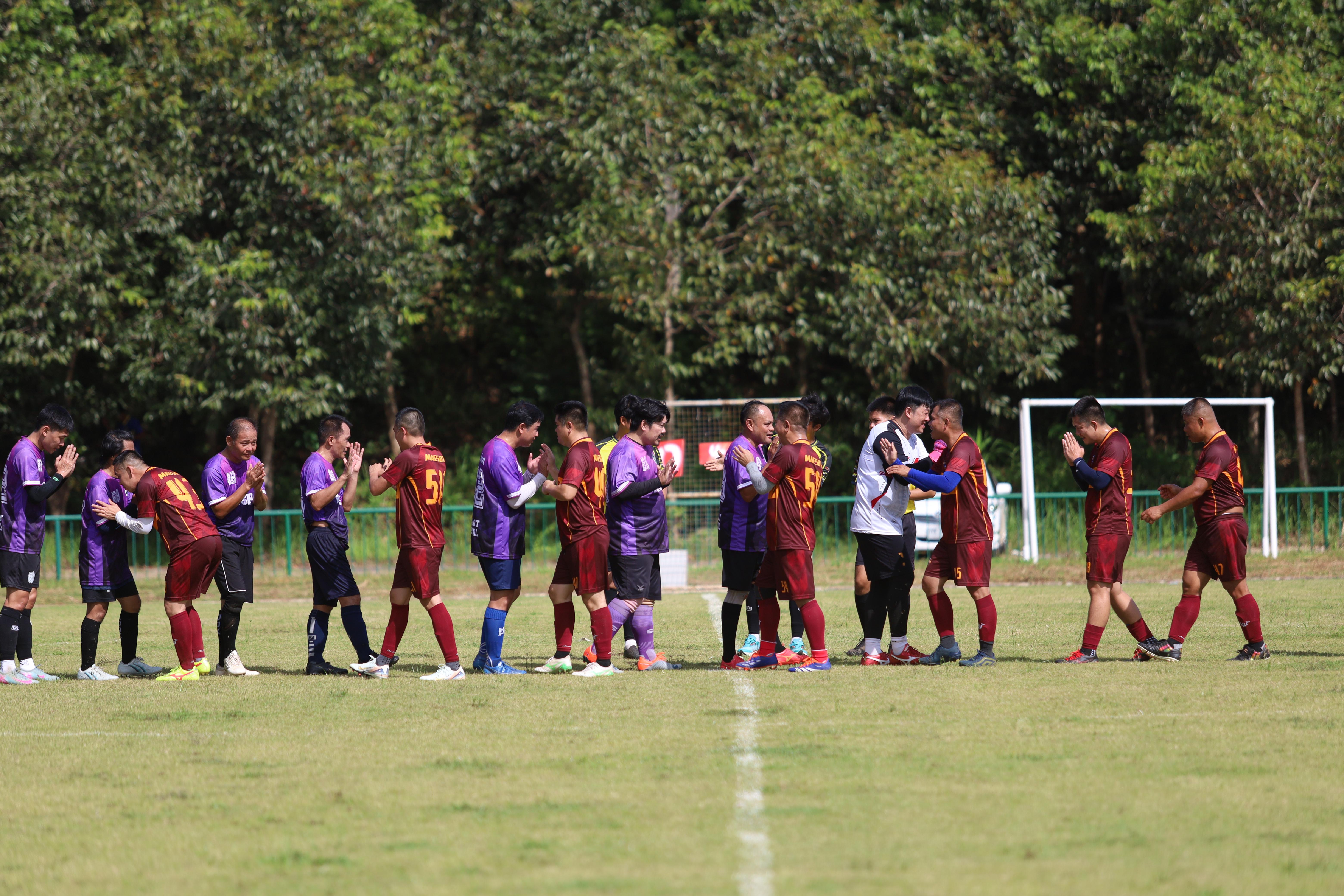 74. งาน25ปีkprums การแข่งขันฟุตบอล11คนหน่วยงานคู่ที่ 7  สถานีตำรวจภูธรแม่สอด 2:0 โรงพยาบาลแม่สอด