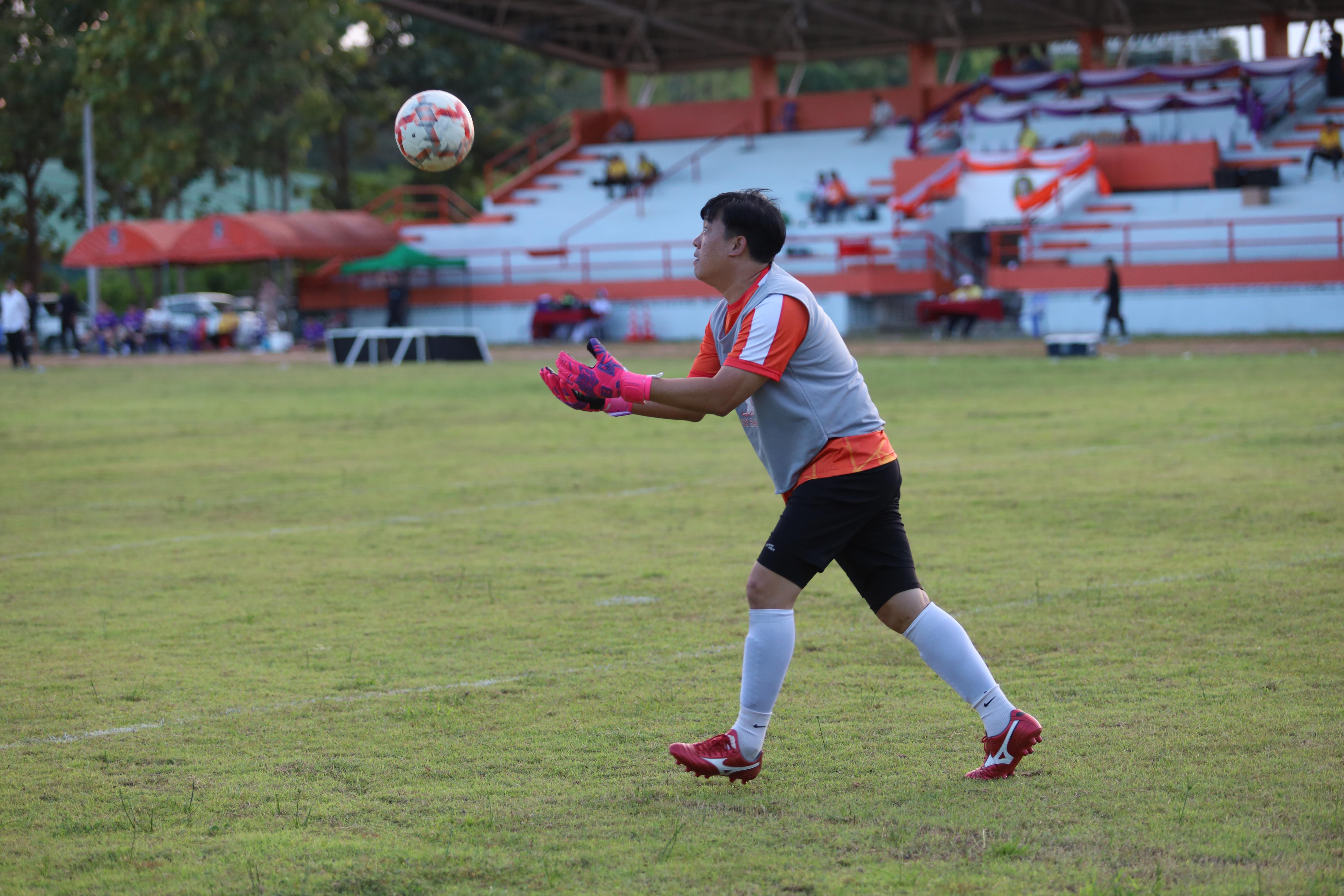 68. ฟุตบอล11คนหน่วยงาน25ปีkprums คู่ที่9