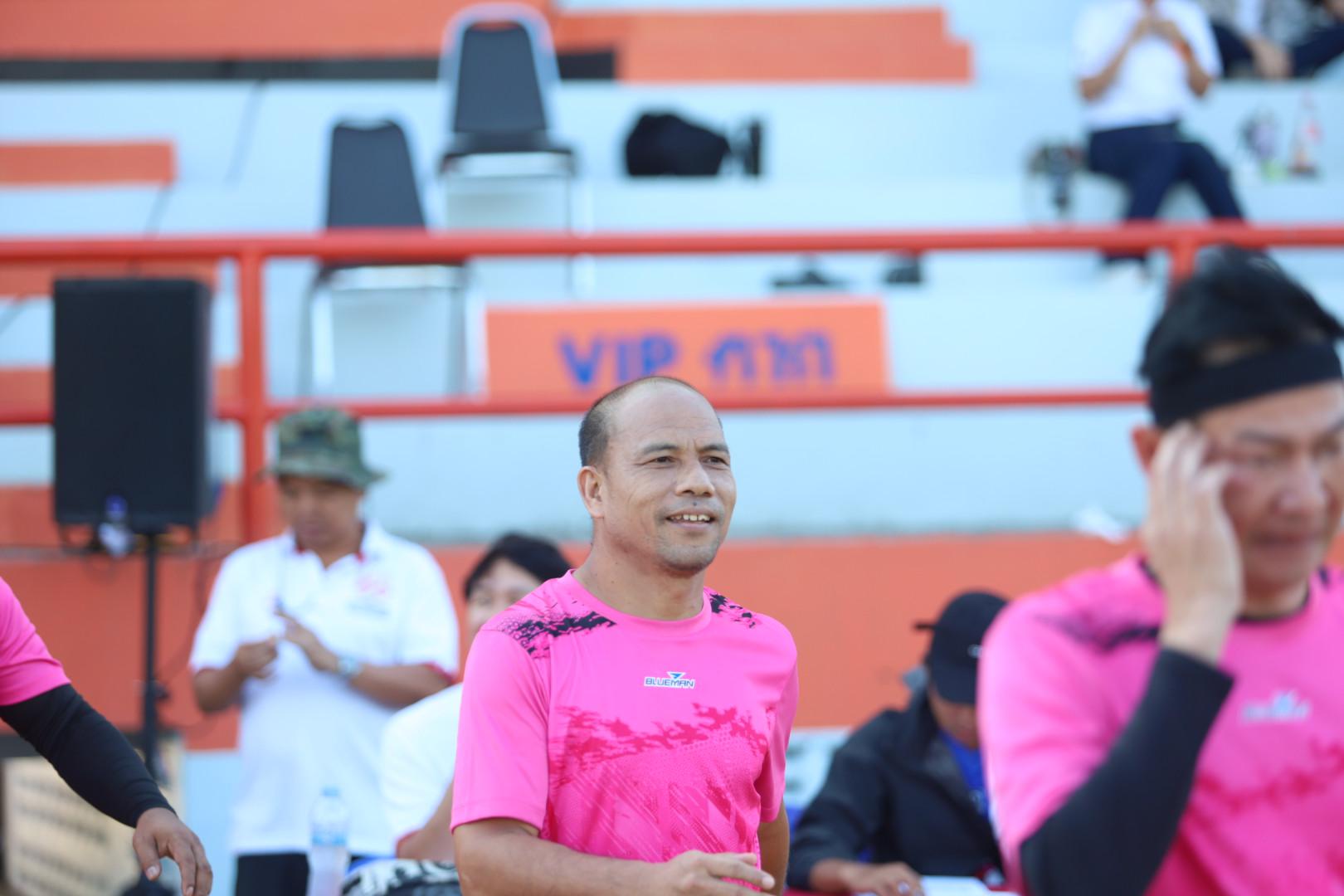 10. ฟุตบอล11คนหน่วยงาน25ปีkprums แขวงทางหลวงตากที่2 แม่สอด 6 : 2 ยุติธรรมแม่สอด + ม.ราชภัฏกำแพงเพชรแม่สอด