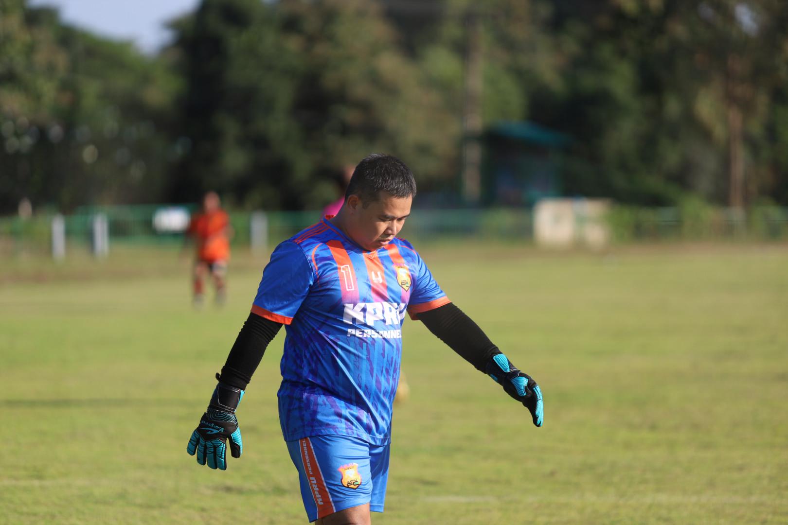 29. ฟุตบอล11คนหน่วยงาน25ปีkprums แขวงทางหลวงตากที่2 แม่สอด 6 : 2 ยุติธรรมแม่สอด + ม.ราชภัฏกำแพงเพชรแม่สอด