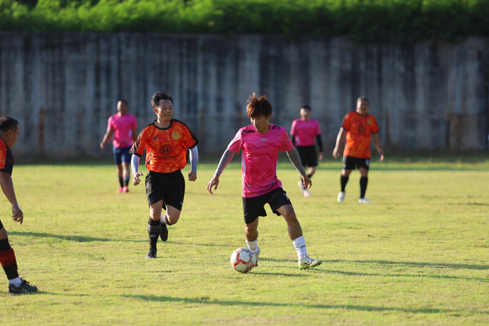 31. ฟุตบอล11คนหน่วยงาน25ปีkprums แขวงทางหลวงตากที่2 แม่สอด 6 : 2 ยุติธรรมแม่สอด + ม.ราชภัฏกำแพงเพชรแม่สอด