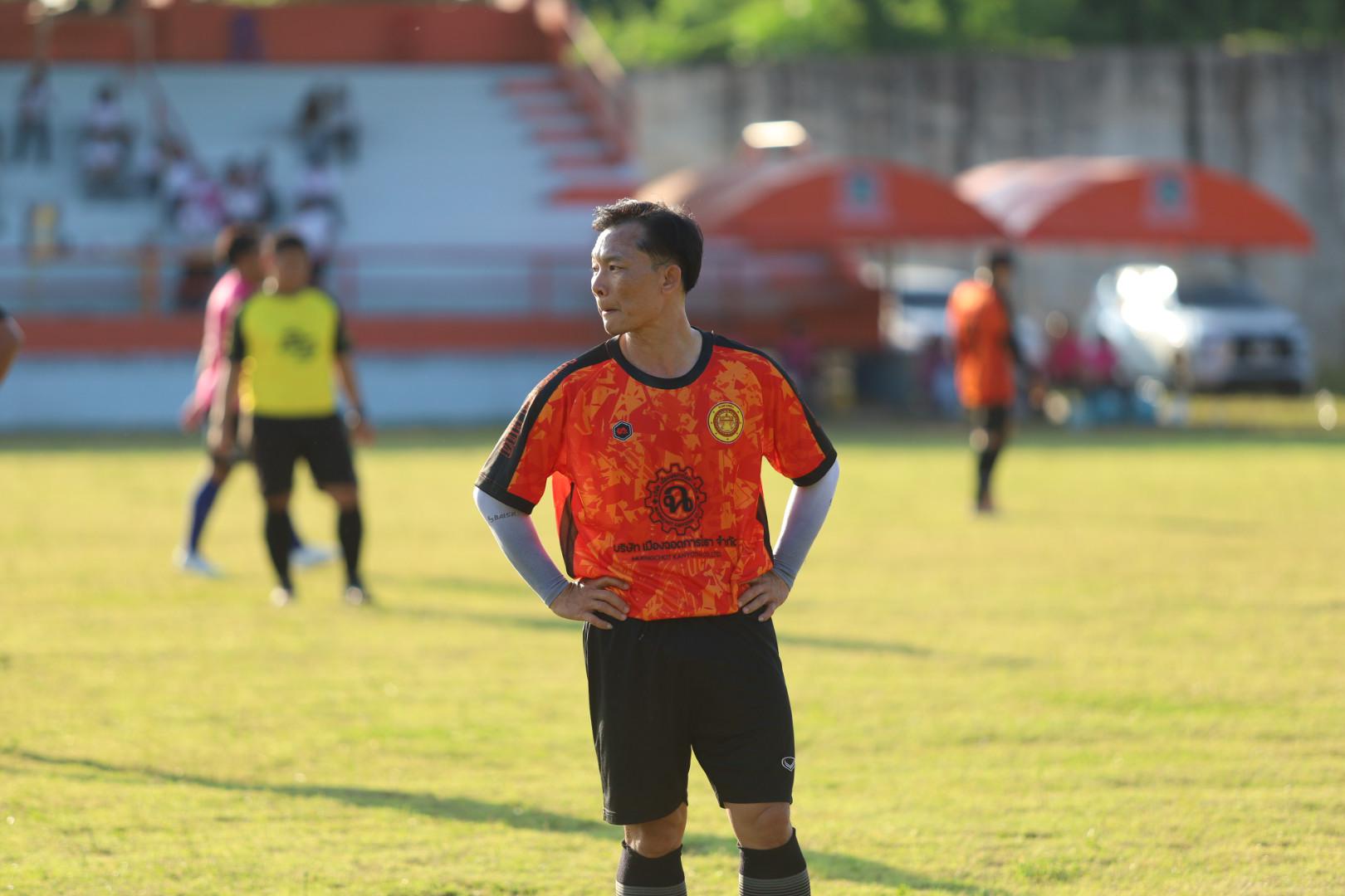 36. ฟุตบอล11คนหน่วยงาน25ปีkprums แขวงทางหลวงตากที่2 แม่สอด 6 : 2 ยุติธรรมแม่สอด + ม.ราชภัฏกำแพงเพชรแม่สอด