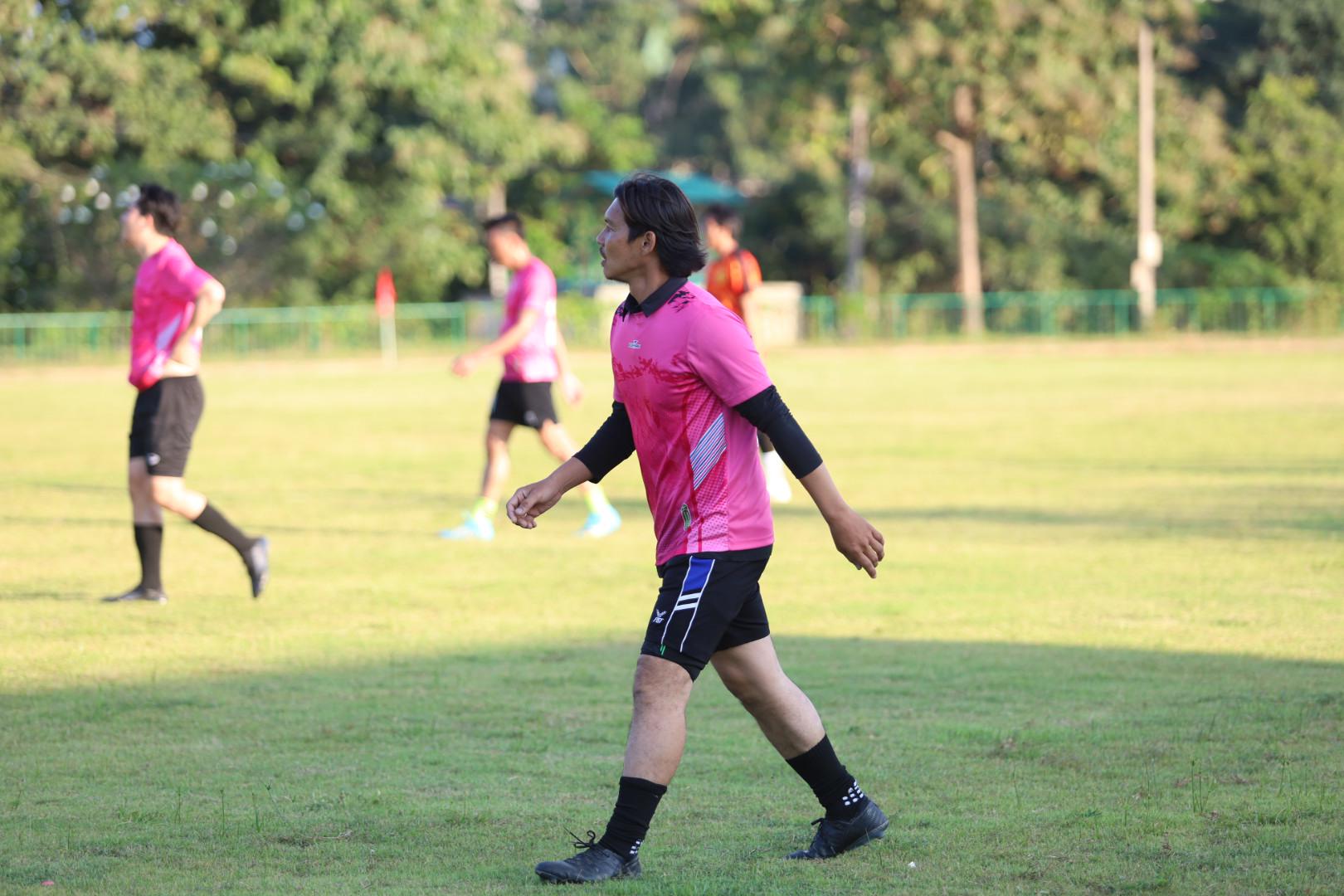 44. ฟุตบอล11คนหน่วยงาน25ปีkprums แขวงทางหลวงตากที่2 แม่สอด 6 : 2 ยุติธรรมแม่สอด + ม.ราชภัฏกำแพงเพชรแม่สอด