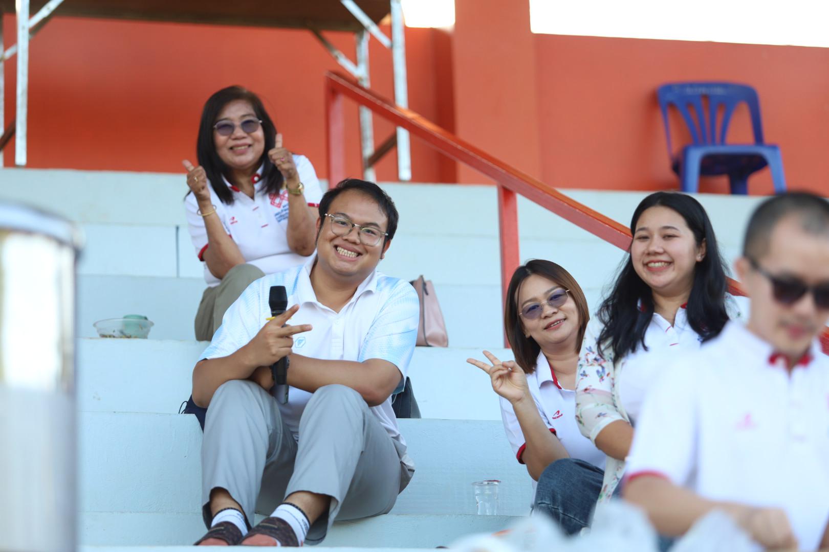 52. ฟุตบอล11คนหน่วยงาน25ปีkprums แขวงทางหลวงตากที่2 แม่สอด 6 : 2 ยุติธรรมแม่สอด + ม.ราชภัฏกำแพงเพชรแม่สอด