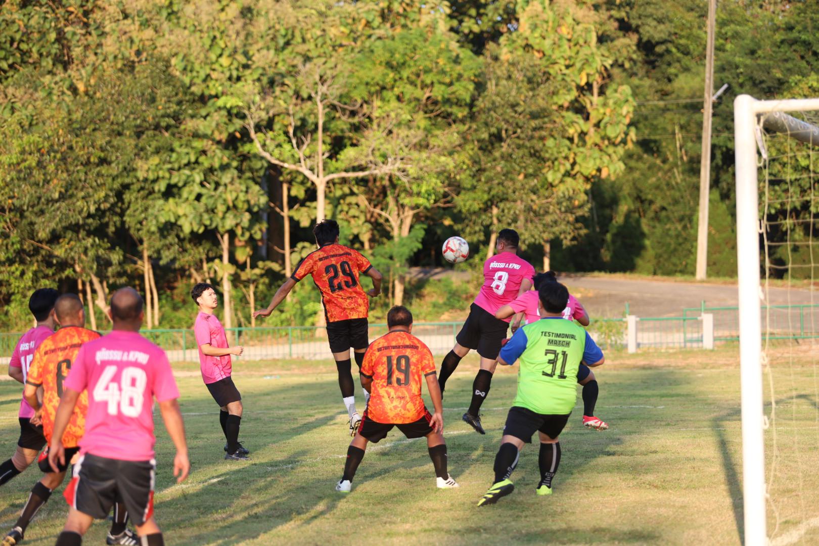 57. ฟุตบอล11คนหน่วยงาน25ปีkprums แขวงทางหลวงตากที่2 แม่สอด 6 : 2 ยุติธรรมแม่สอด + ม.ราชภัฏกำแพงเพชรแม่สอด