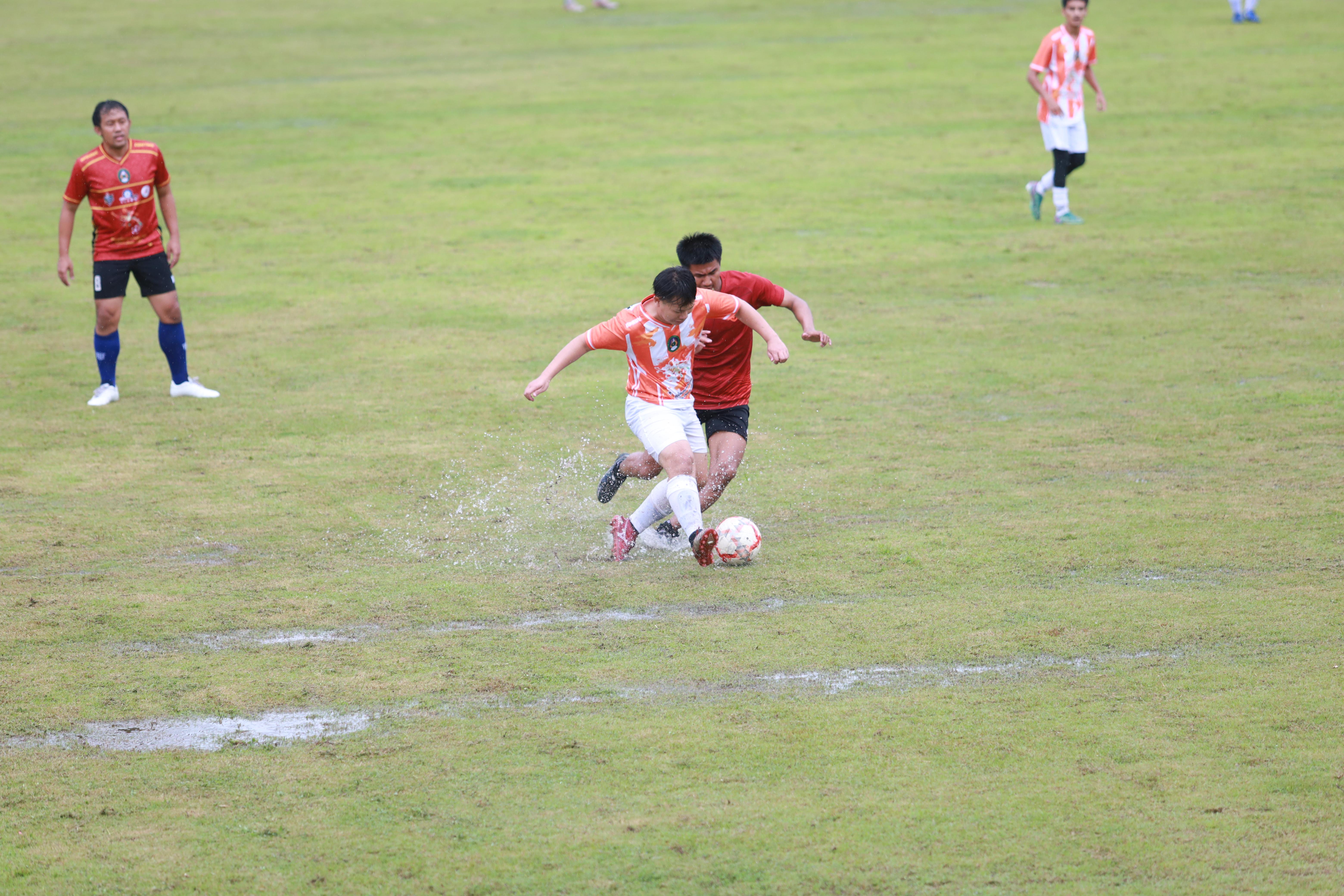 68. การแข่งขันกีฬาฟุตบอลสานสัมพันธ์ศิษย์เก่า