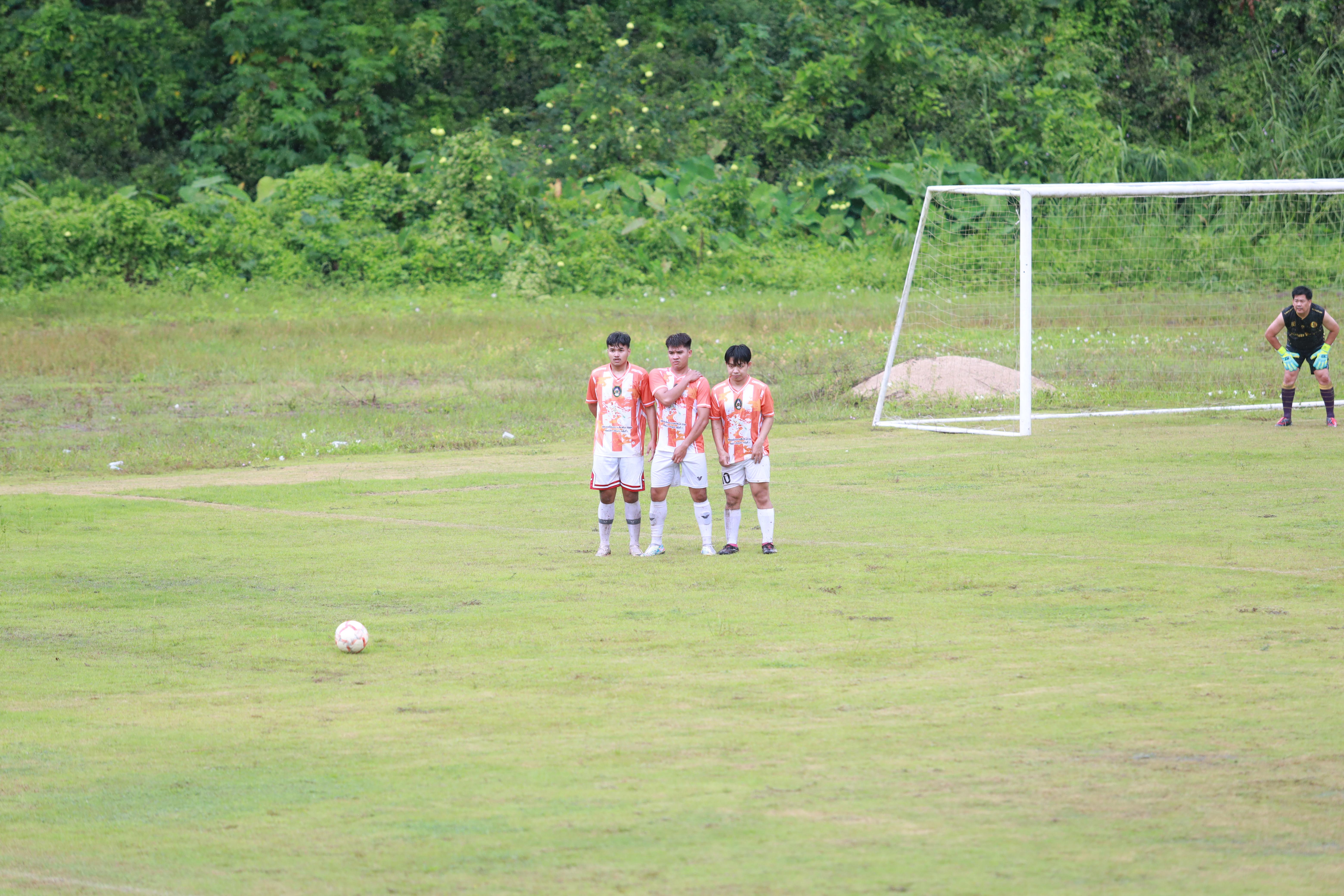 76. การแข่งขันกีฬาฟุตบอลสานสัมพันธ์ศิษย์เก่า