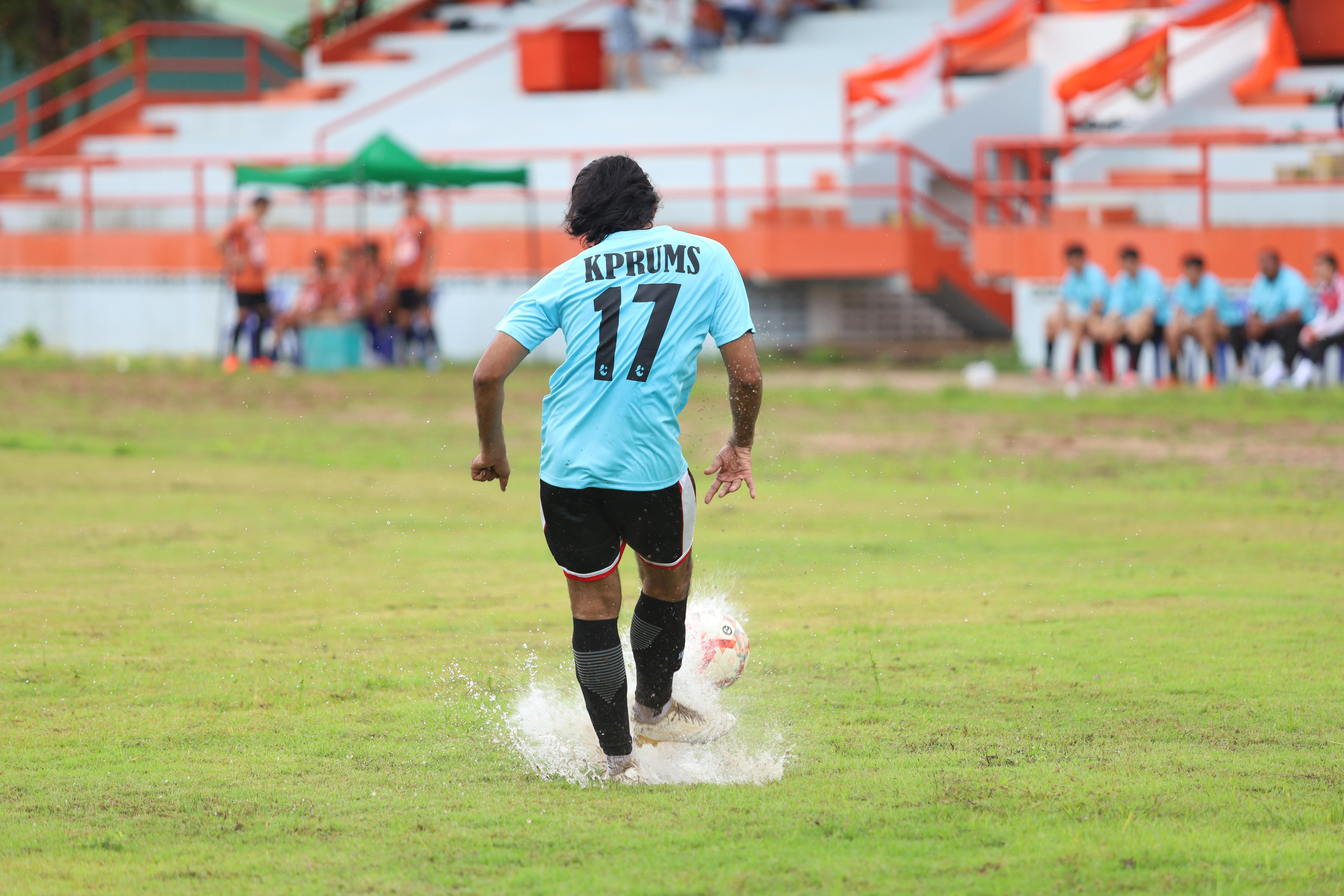 137. การแข่งขันกีฬาฟุตบอลสานสัมพันธ์ศิษย์เก่า