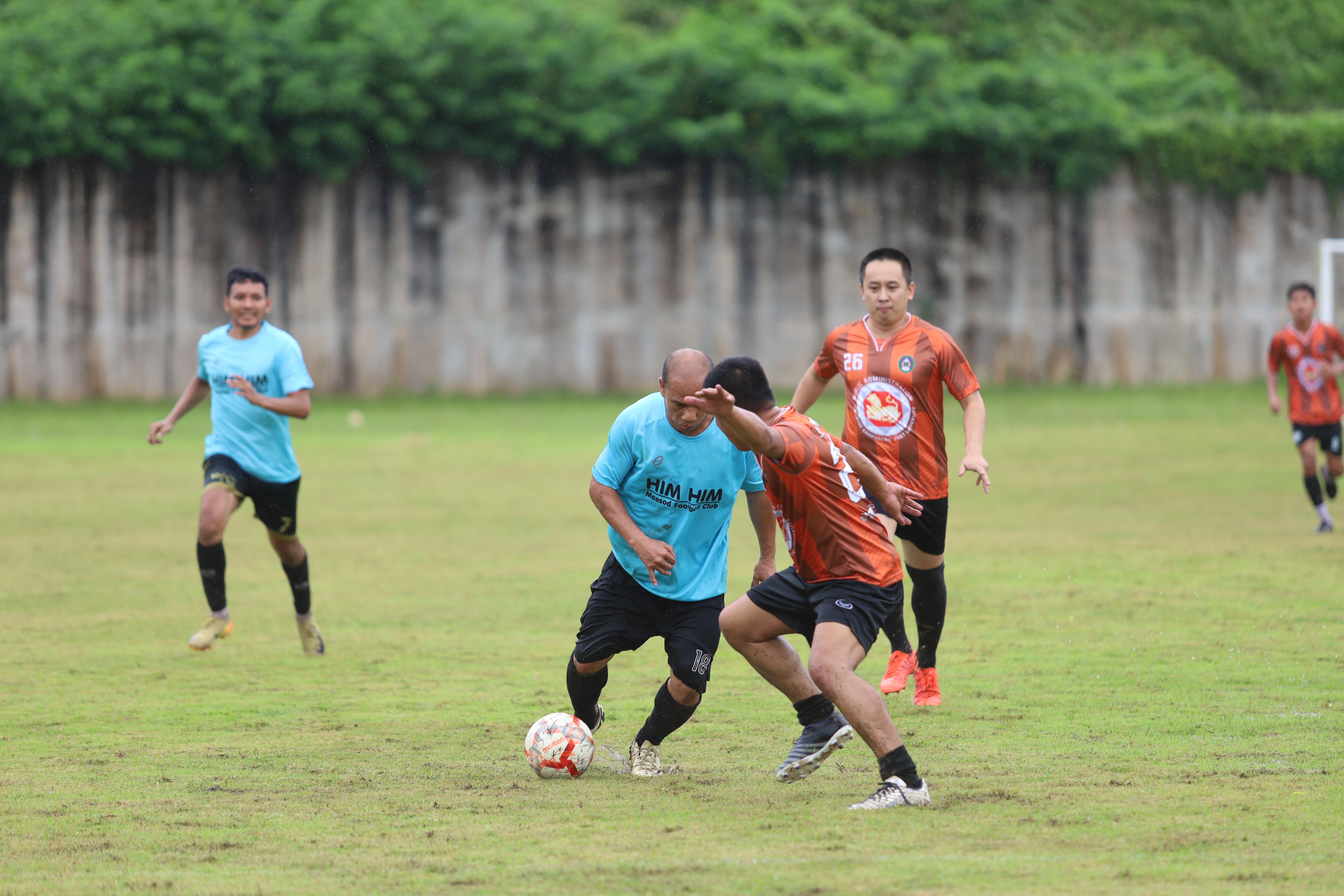 142. การแข่งขันกีฬาฟุตบอลสานสัมพันธ์ศิษย์เก่า