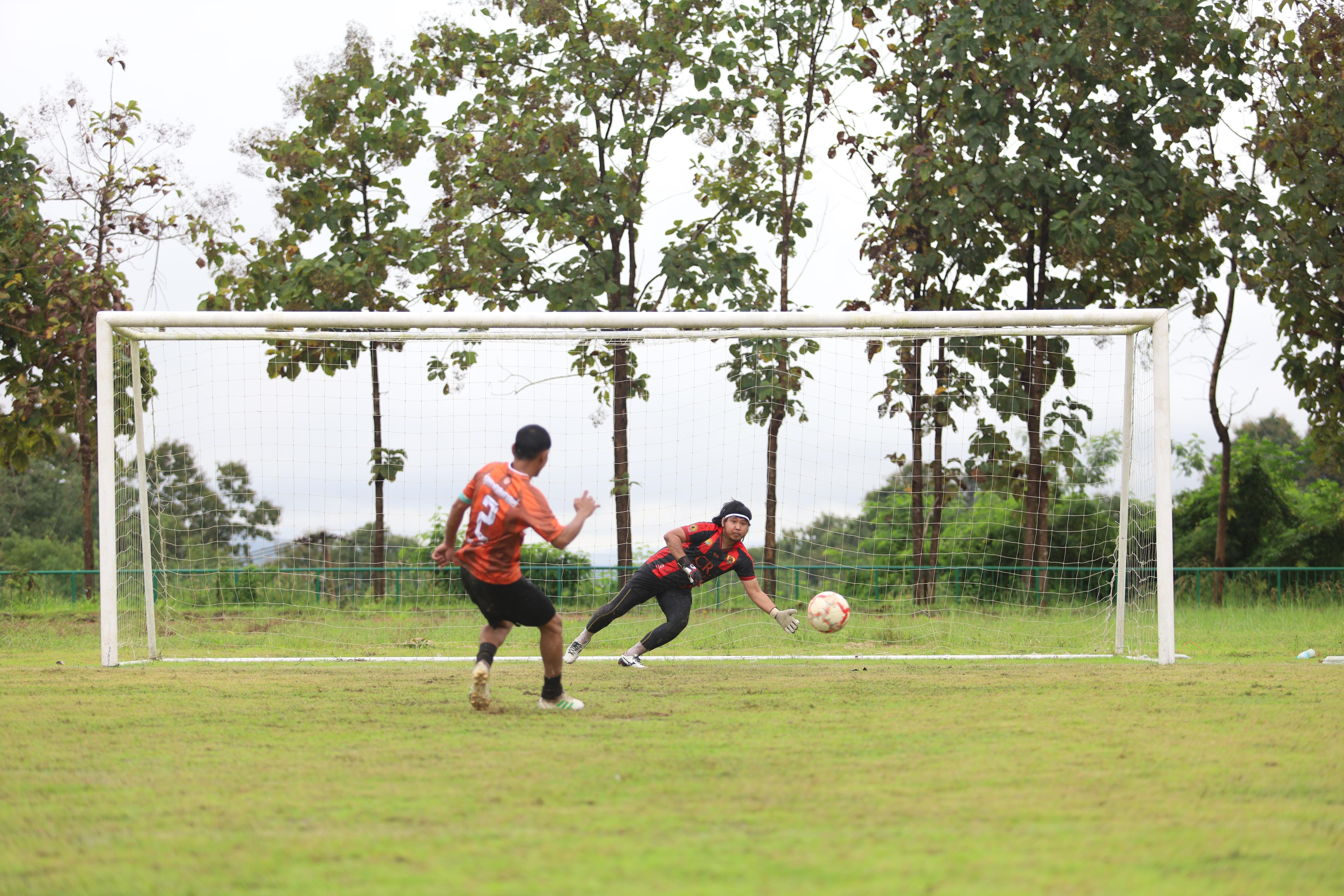 155. การแข่งขันกีฬาฟุตบอลสานสัมพันธ์ศิษย์เก่า