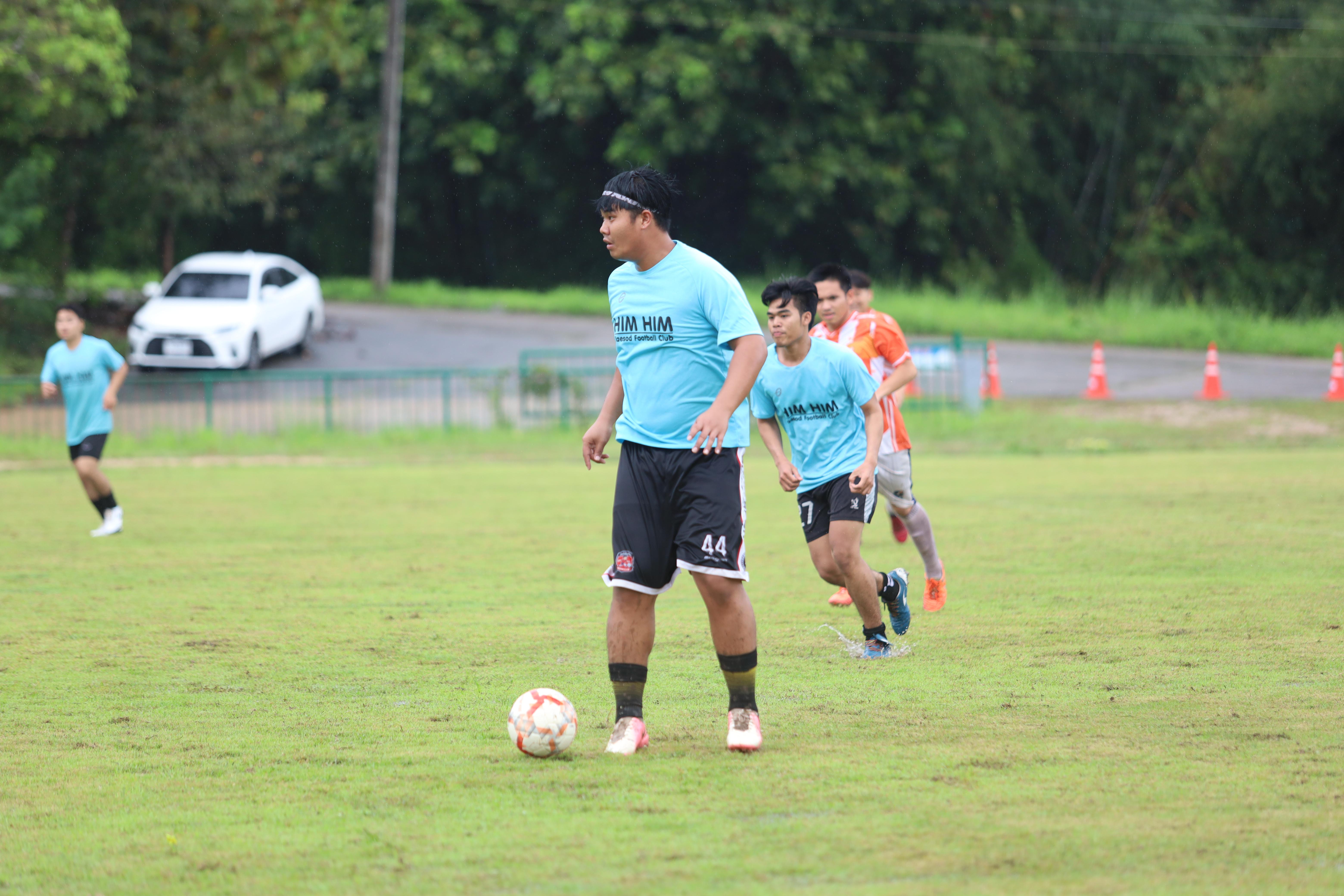 196. การแข่งขันกีฬาฟุตบอลสานสัมพันธ์ศิษย์เก่า