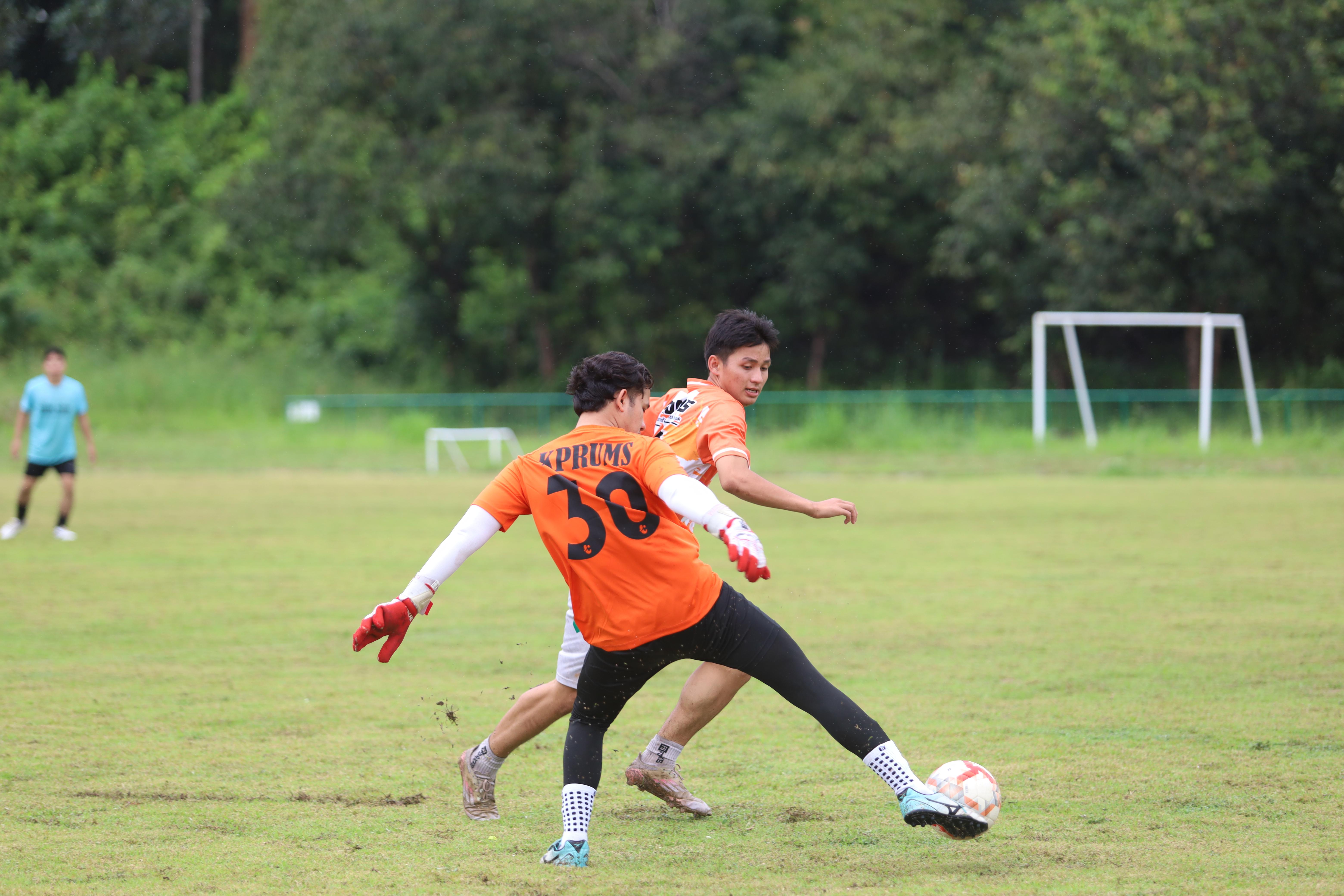 199. การแข่งขันกีฬาฟุตบอลสานสัมพันธ์ศิษย์เก่า