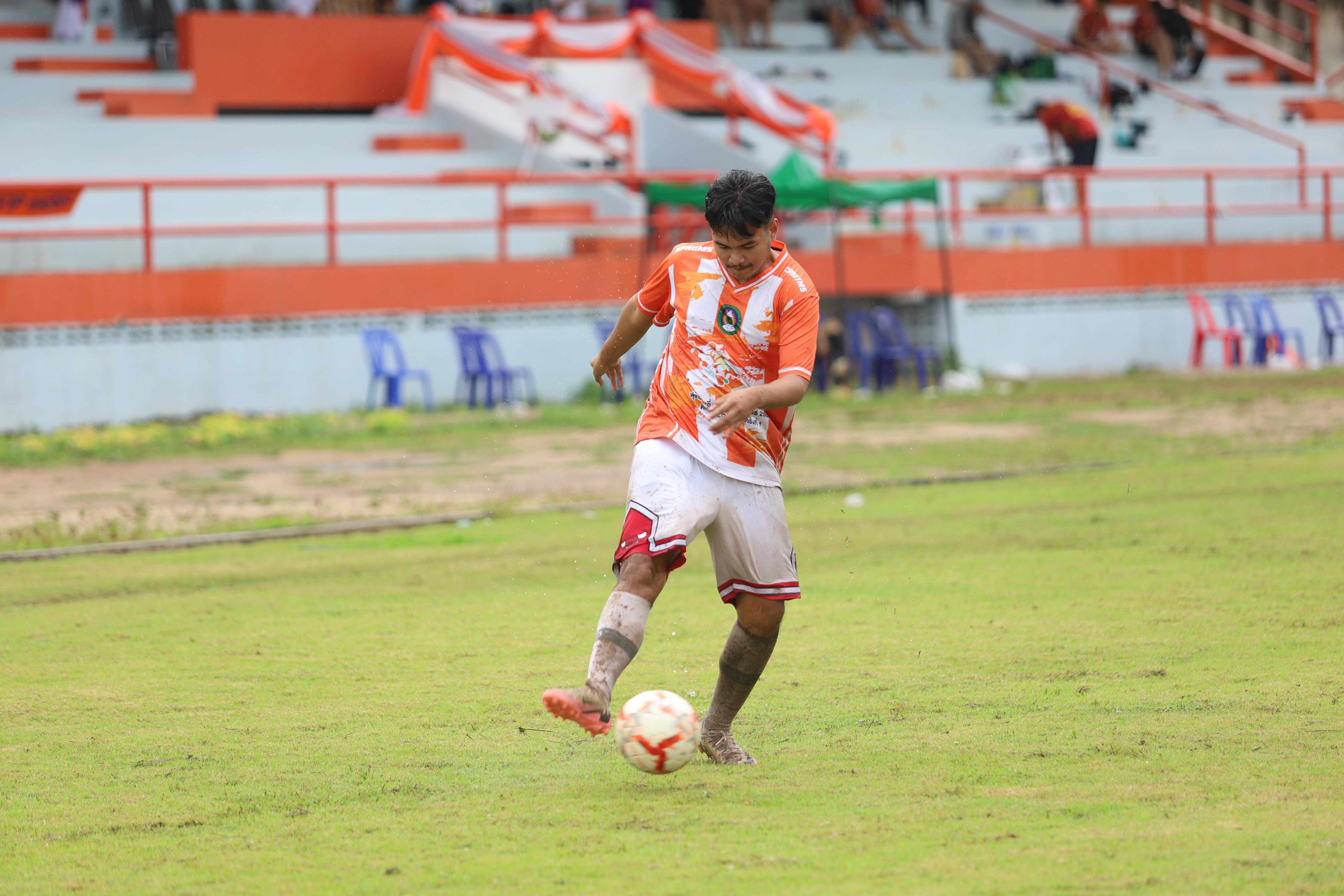 201. การแข่งขันกีฬาฟุตบอลสานสัมพันธ์ศิษย์เก่า