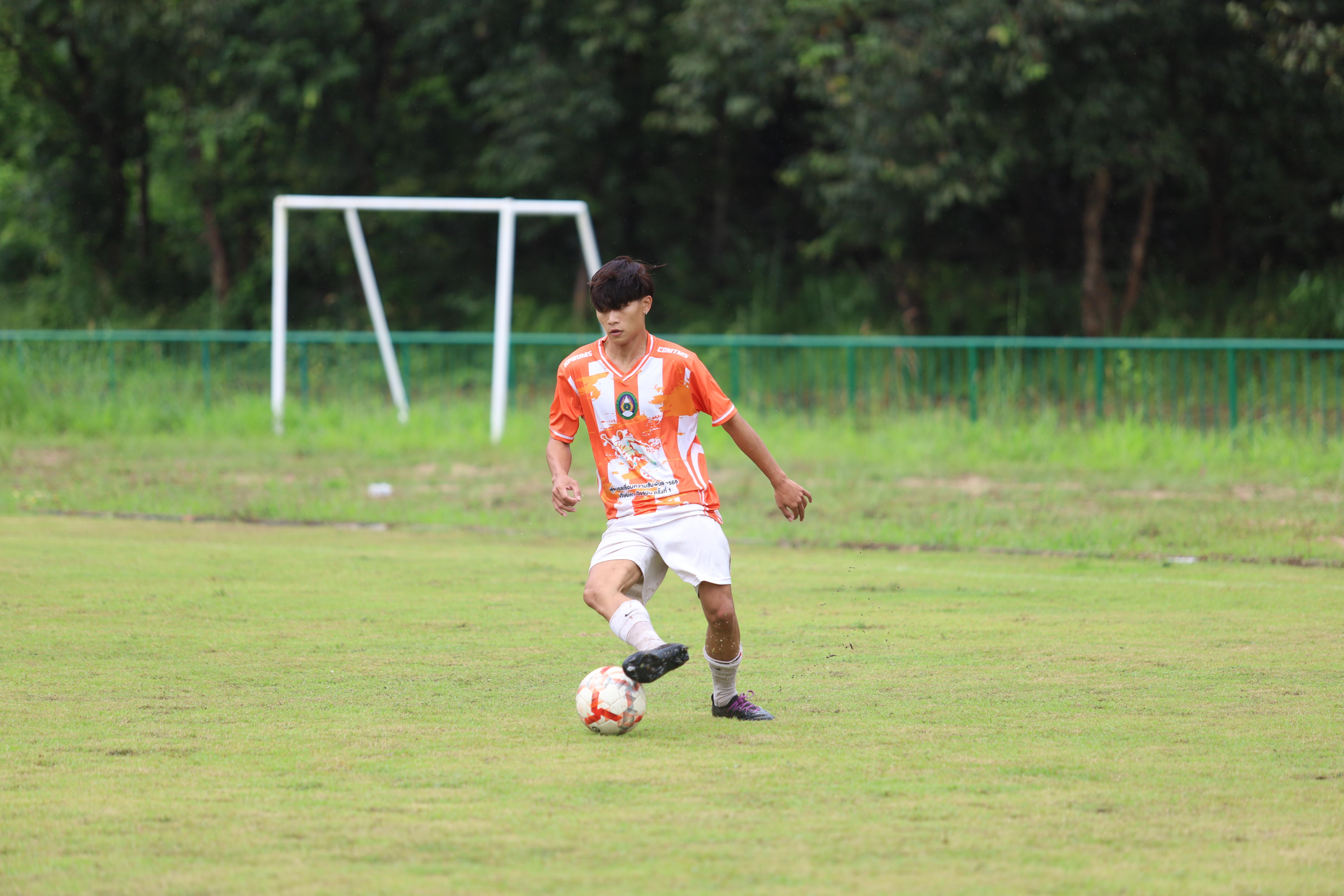 205. การแข่งขันกีฬาฟุตบอลสานสัมพันธ์ศิษย์เก่า