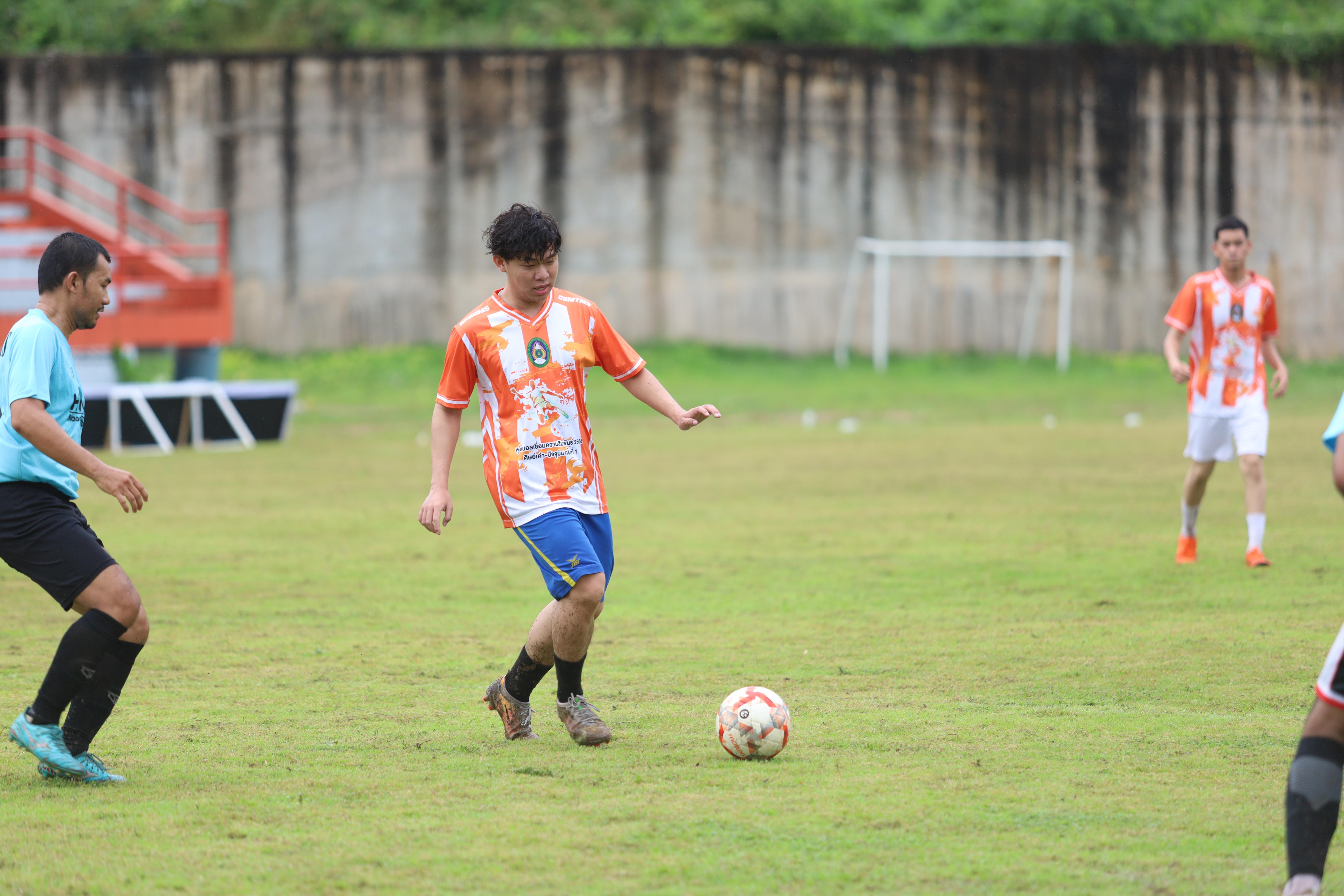 211. การแข่งขันกีฬาฟุตบอลสานสัมพันธ์ศิษย์เก่า