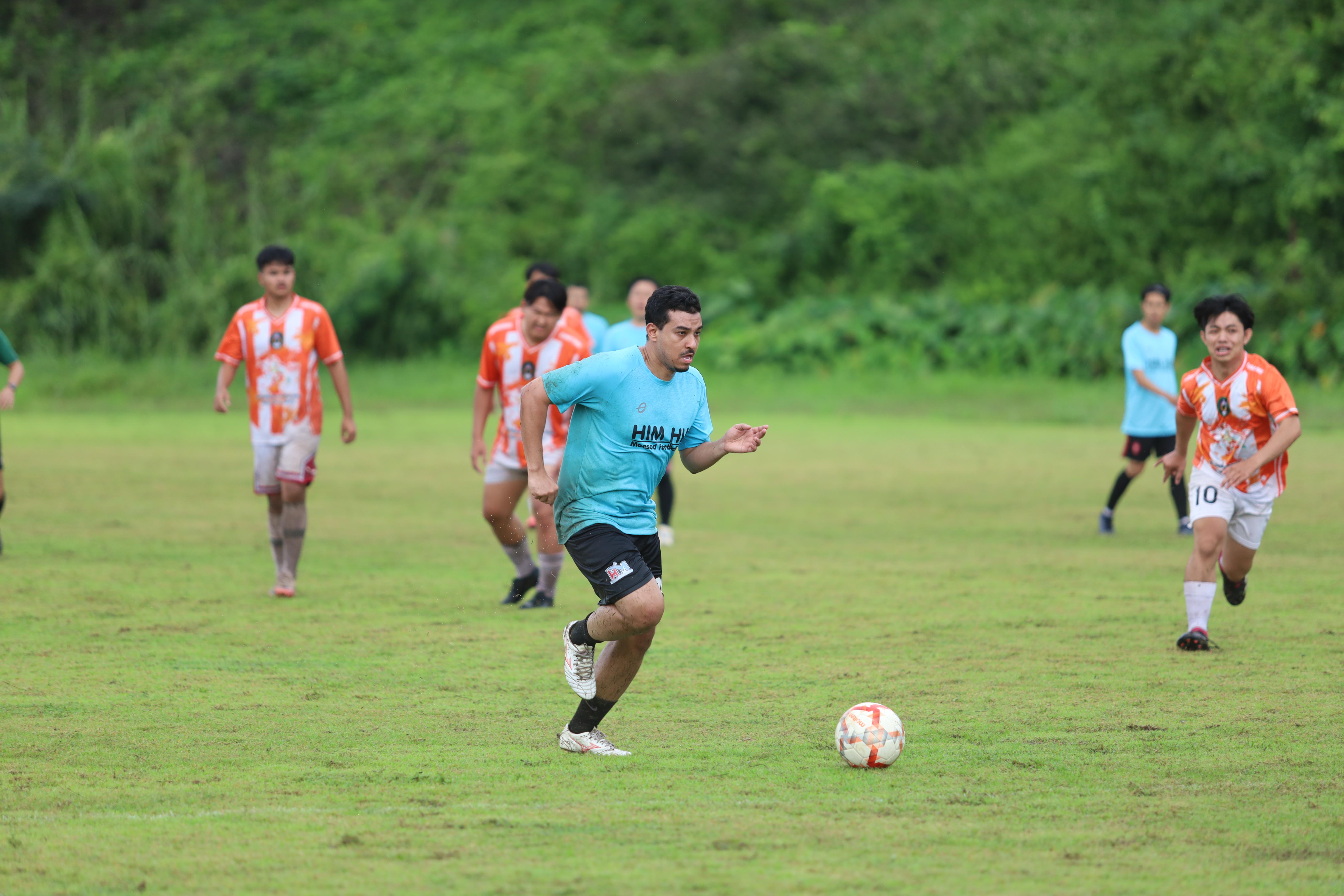 220. การแข่งขันกีฬาฟุตบอลสานสัมพันธ์ศิษย์เก่า