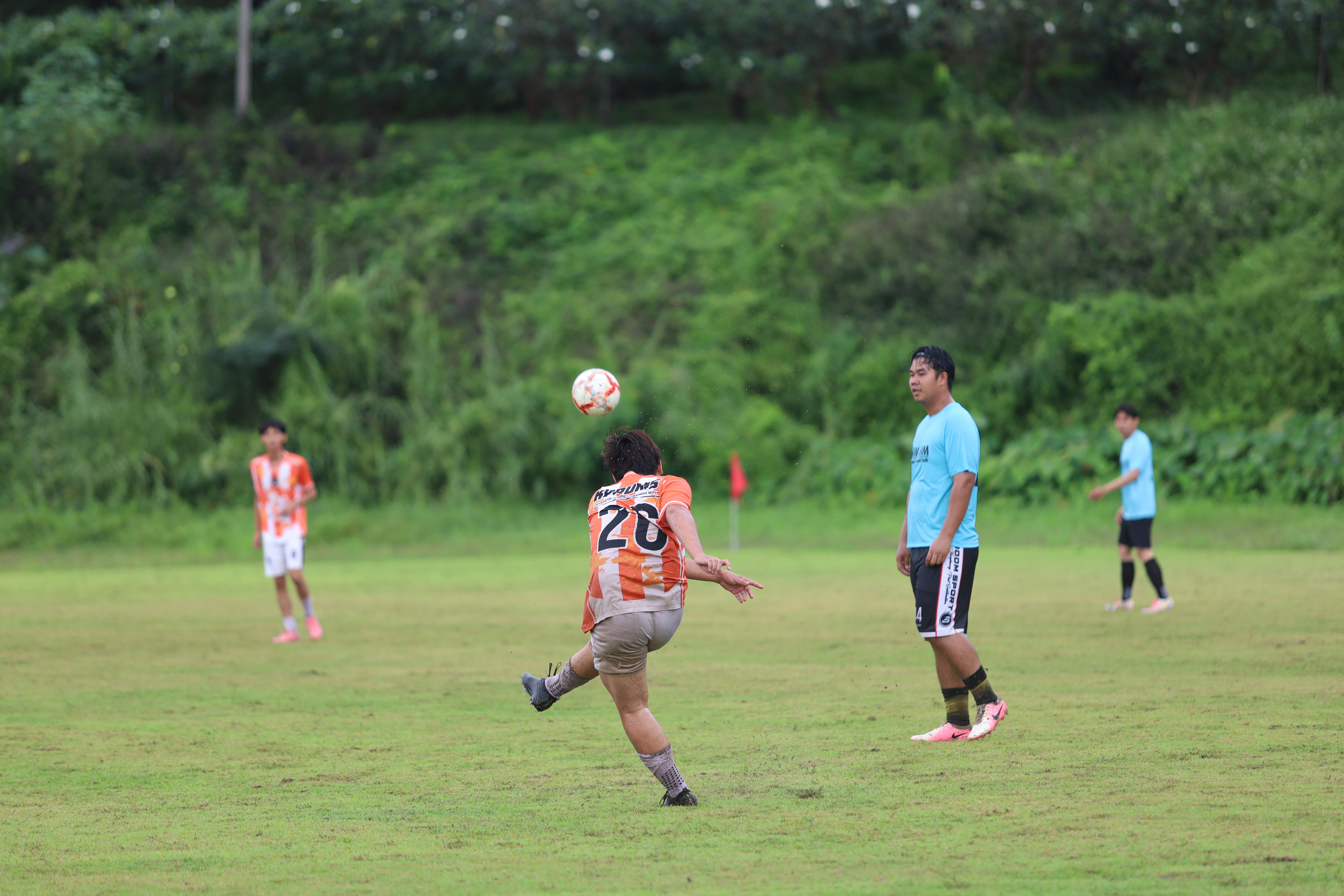 221. การแข่งขันกีฬาฟุตบอลสานสัมพันธ์ศิษย์เก่า