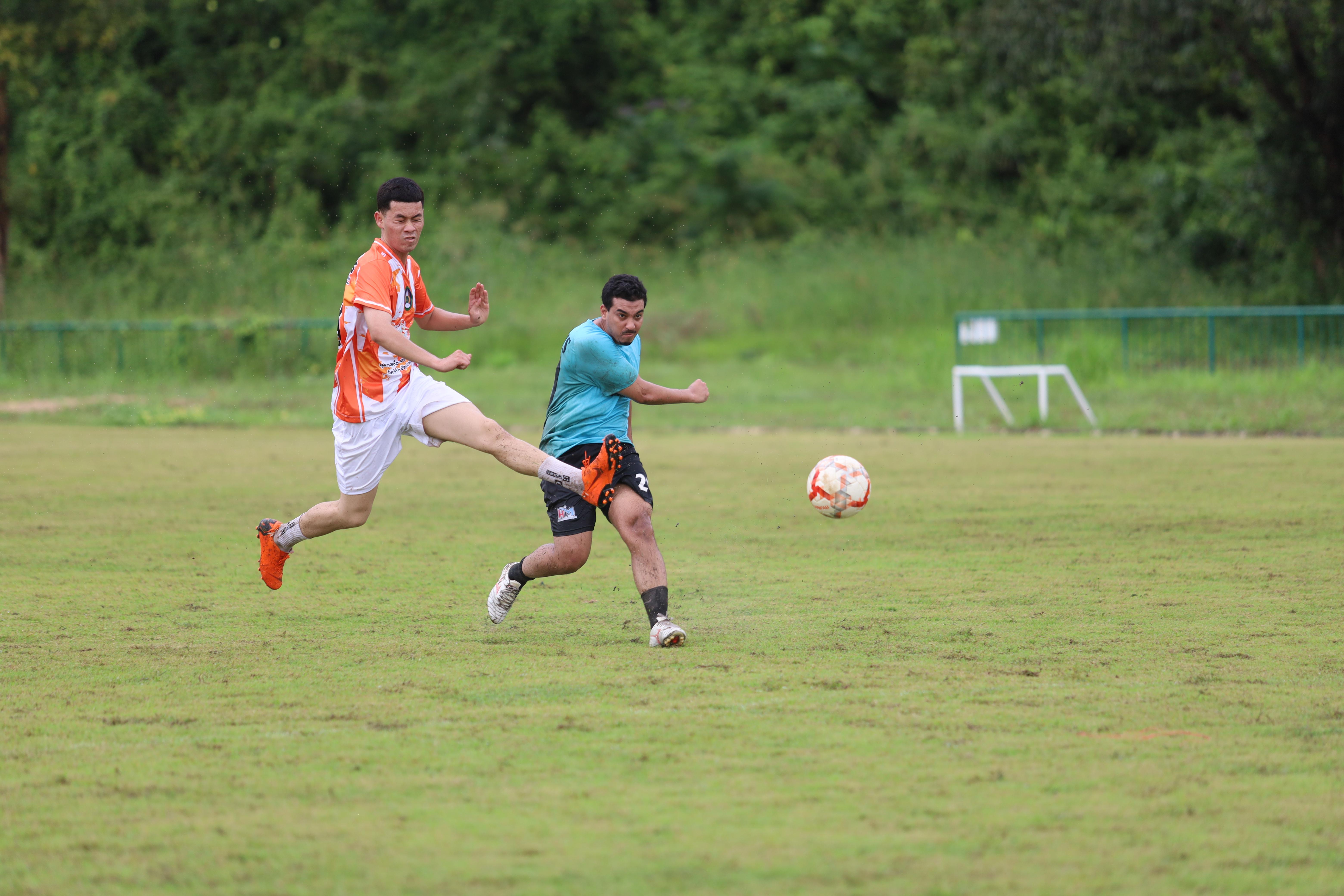 225. การแข่งขันกีฬาฟุตบอลสานสัมพันธ์ศิษย์เก่า