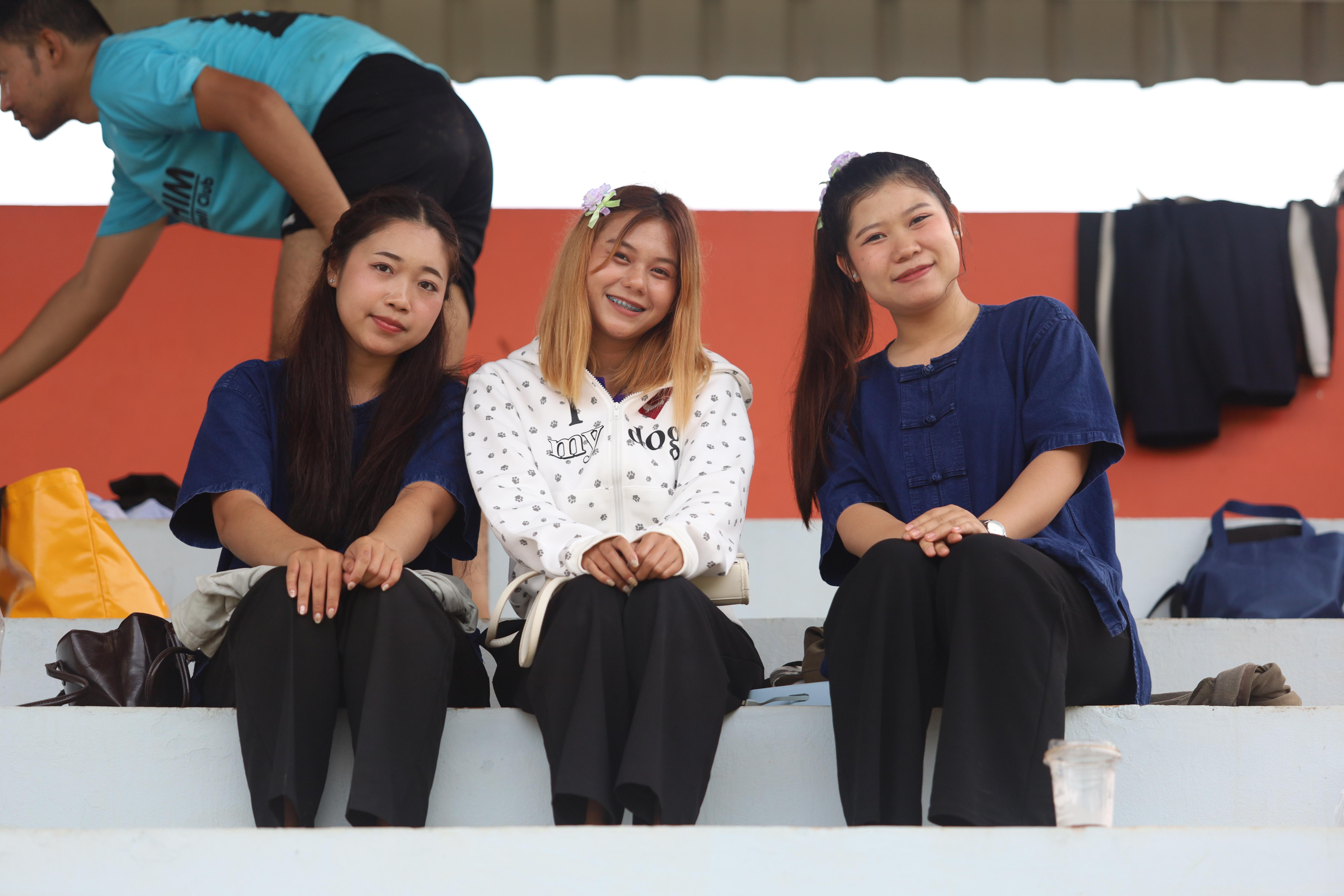 242. การแข่งขันกีฬาฟุตบอลสานสัมพันธ์ศิษย์เก่า