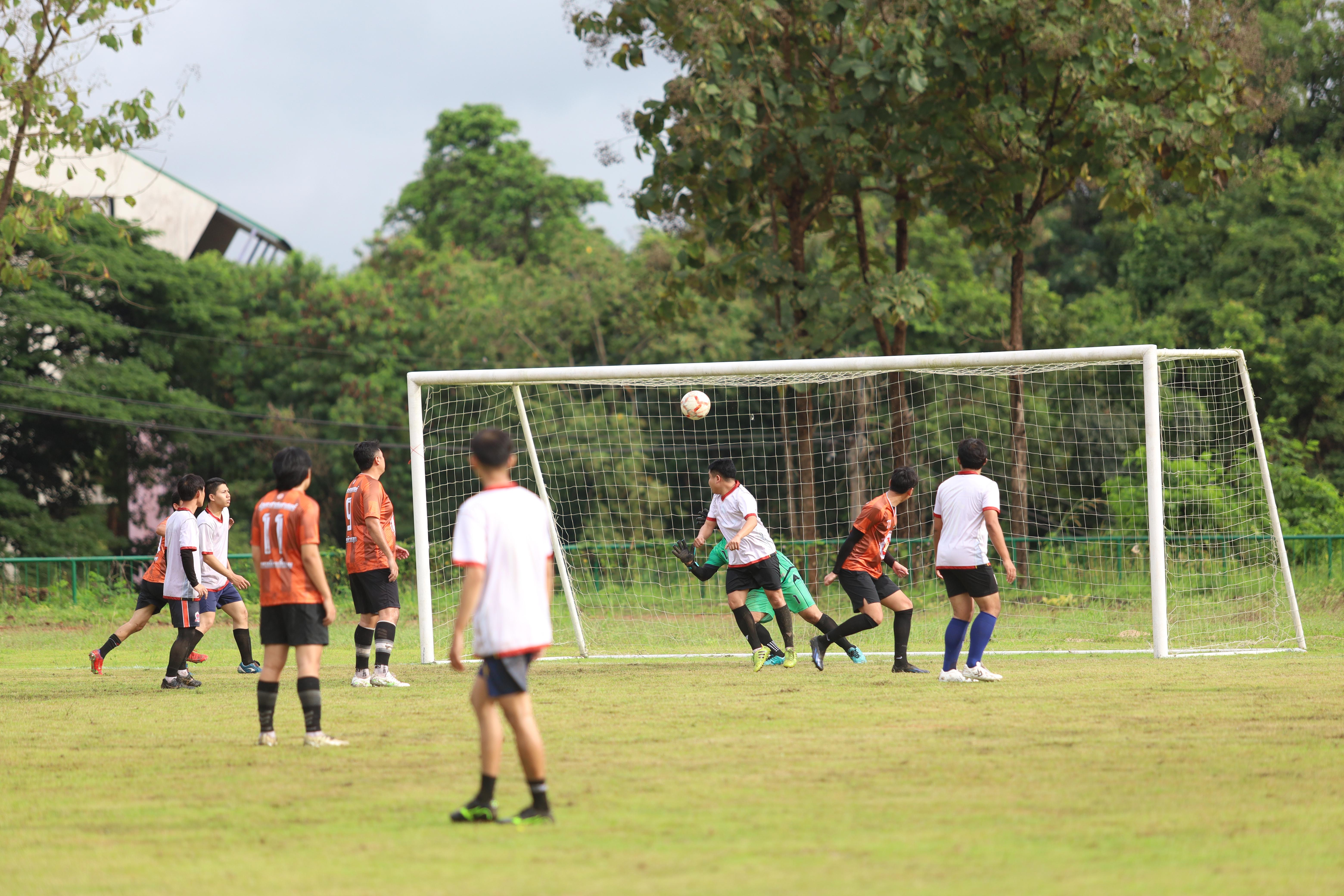 280. การแข่งขันกีฬาฟุตบอลสานสัมพันธ์ศิษย์เก่า