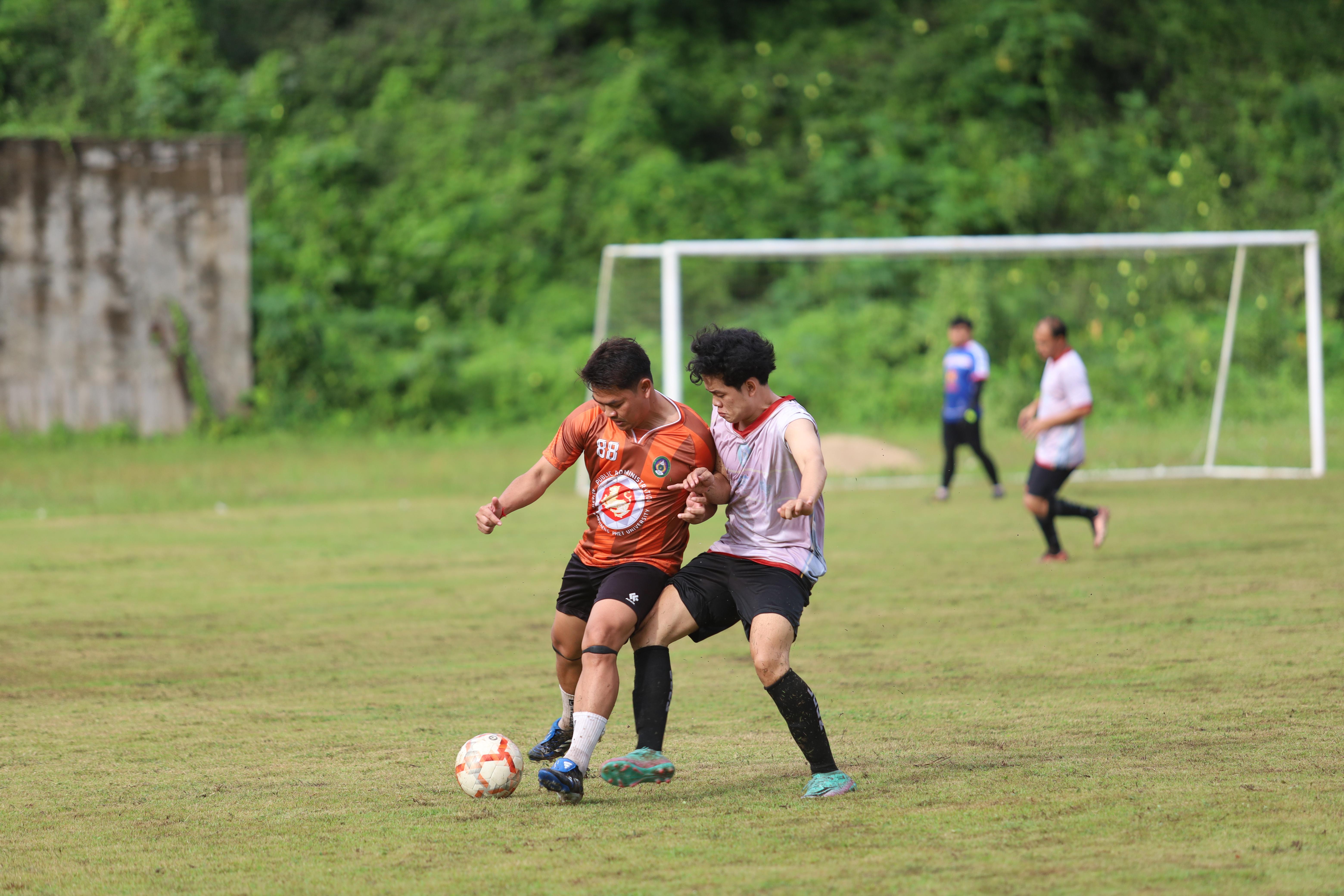 282. การแข่งขันกีฬาฟุตบอลสานสัมพันธ์ศิษย์เก่า