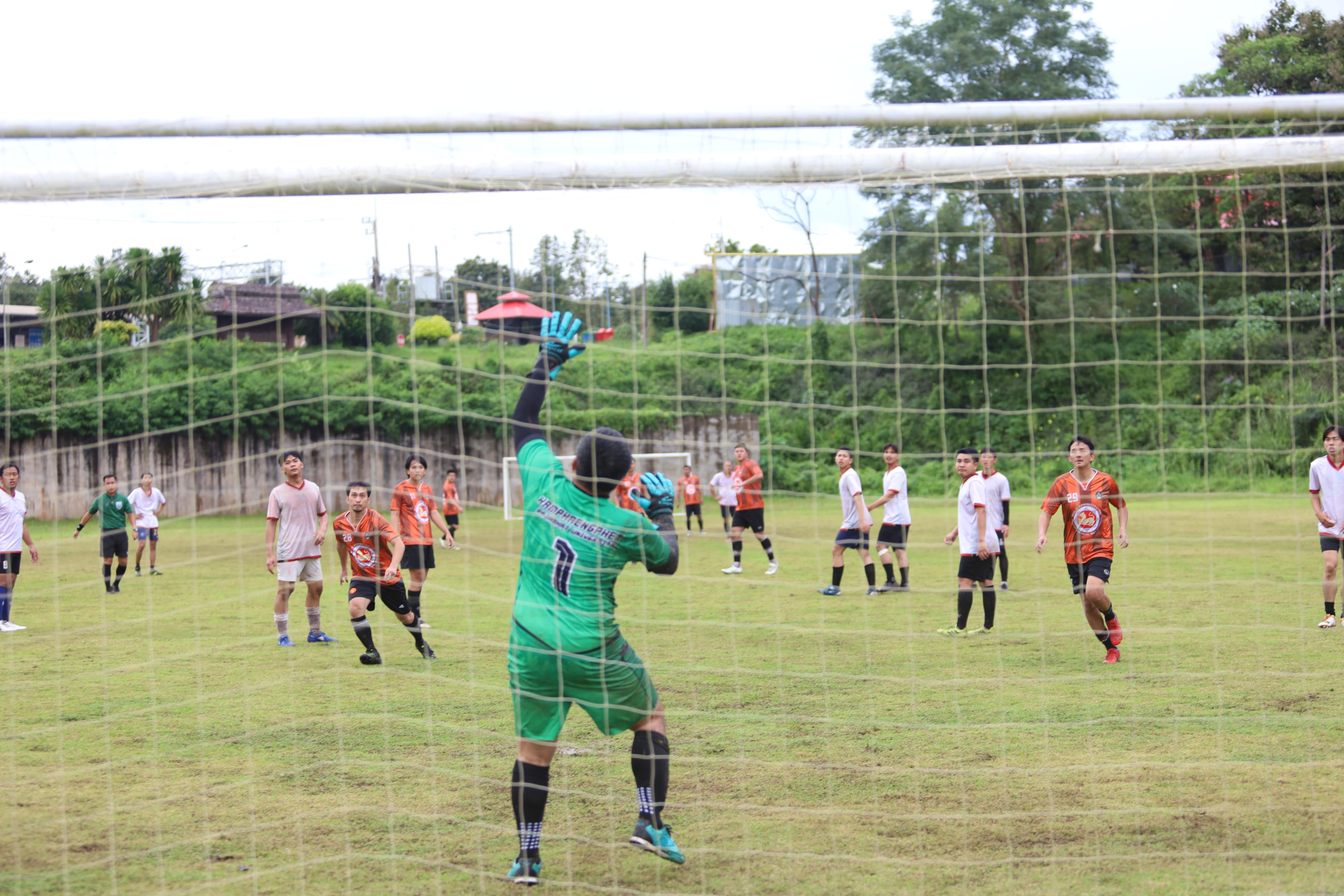 292. การแข่งขันกีฬาฟุตบอลสานสัมพันธ์ศิษย์เก่า